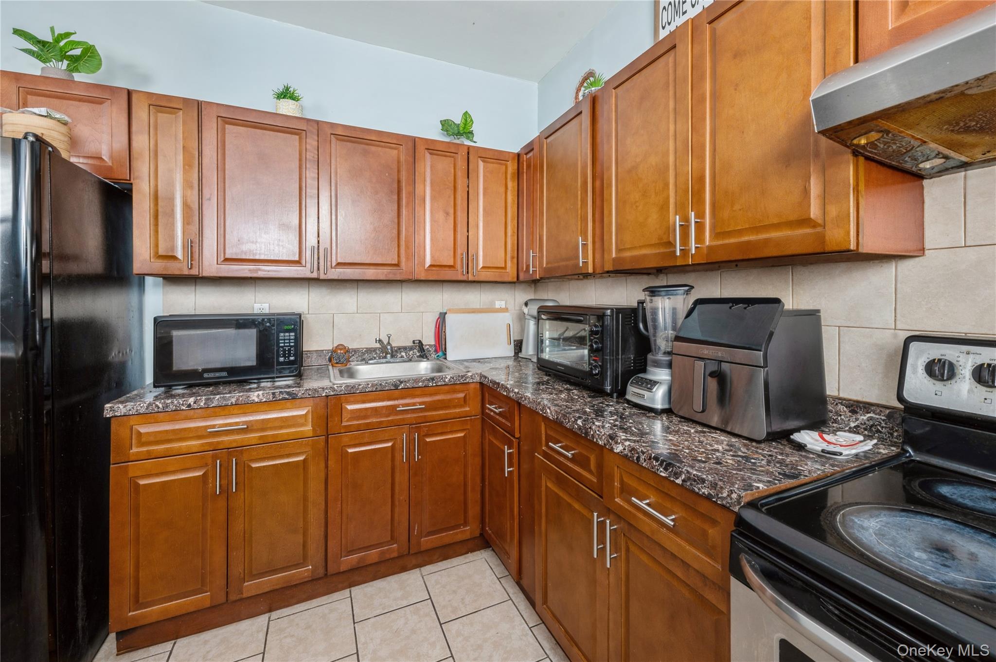 Mount Vernon, New York, 10550, United States, 7 Bedrooms Bedrooms, ,2 BathroomsBathrooms,Residential,For Sale,1856828