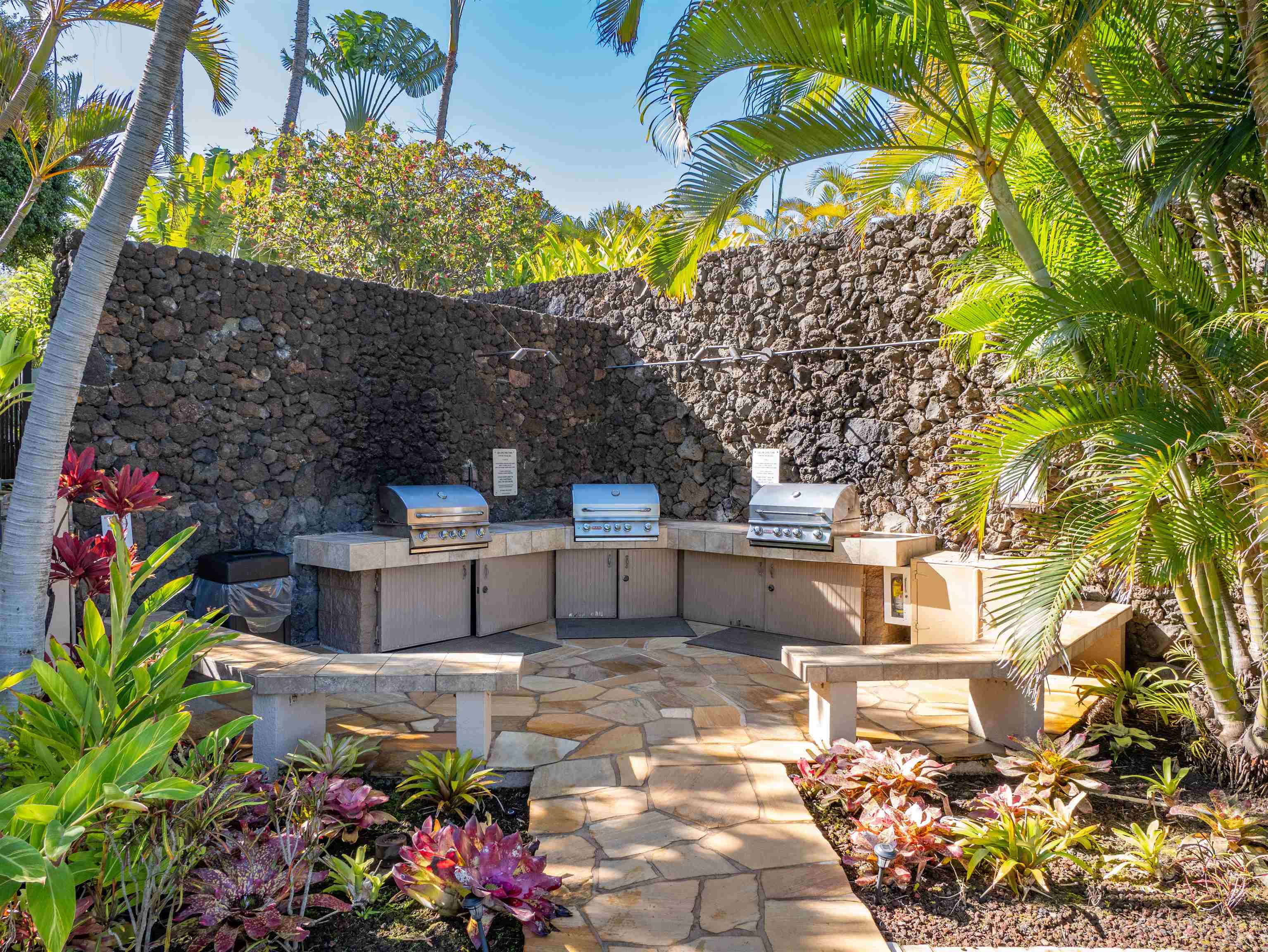 Kihei, Hawaii, 96753, United States, 2 Bedrooms Bedrooms, ,2 BathroomsBathrooms,Residential,For Sale,1989606