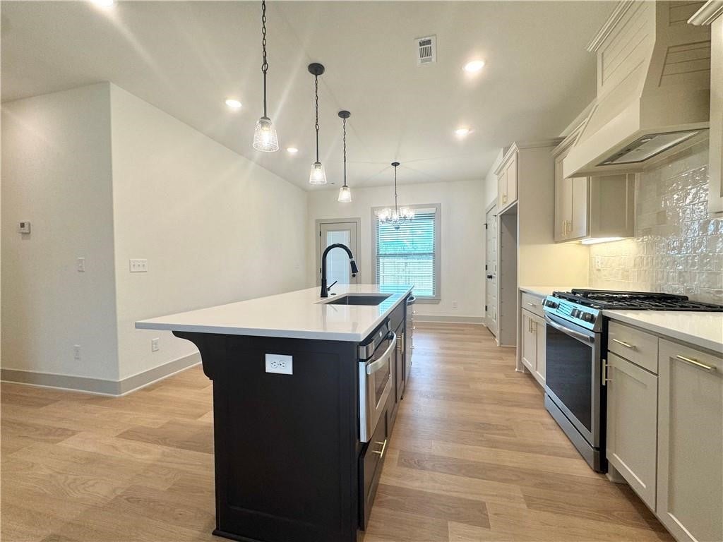 Bentonville, Arkansas, 72713, United States, 4 Bedrooms Bedrooms, ,3 BathroomsBathrooms,Residential,For Sale,1990343