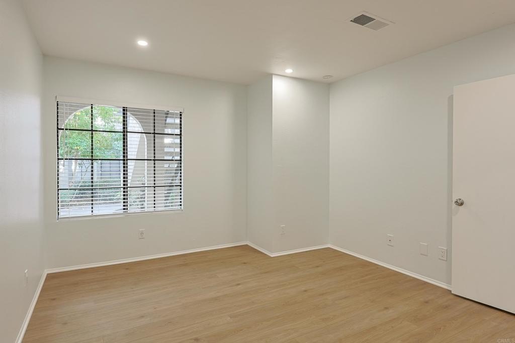 Santee, California, 92071, United States, 2 Bedrooms Bedrooms, ,2 BathroomsBathrooms,Residential,For Sale,1968611