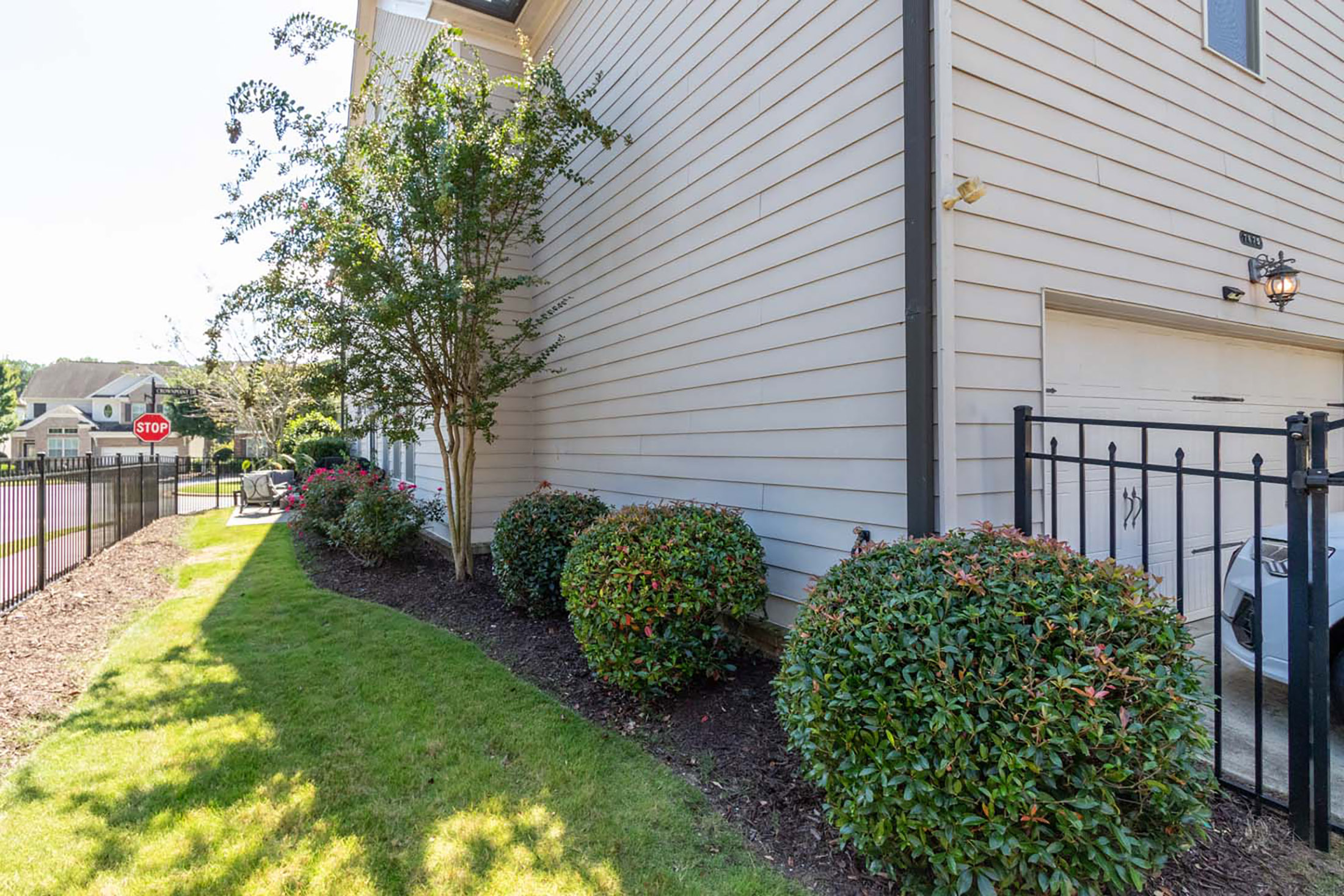  Four-Bedroom Brick Corner Lot in Jamestown - 物件實景