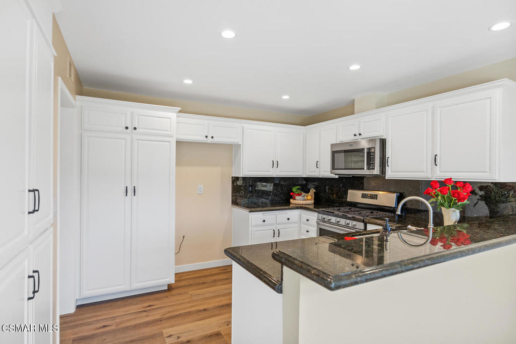 Westlake Village, California, 91361, United States, 3 Bedrooms Bedrooms, ,2 BathroomsBathrooms,Residential,For Sale,1989319