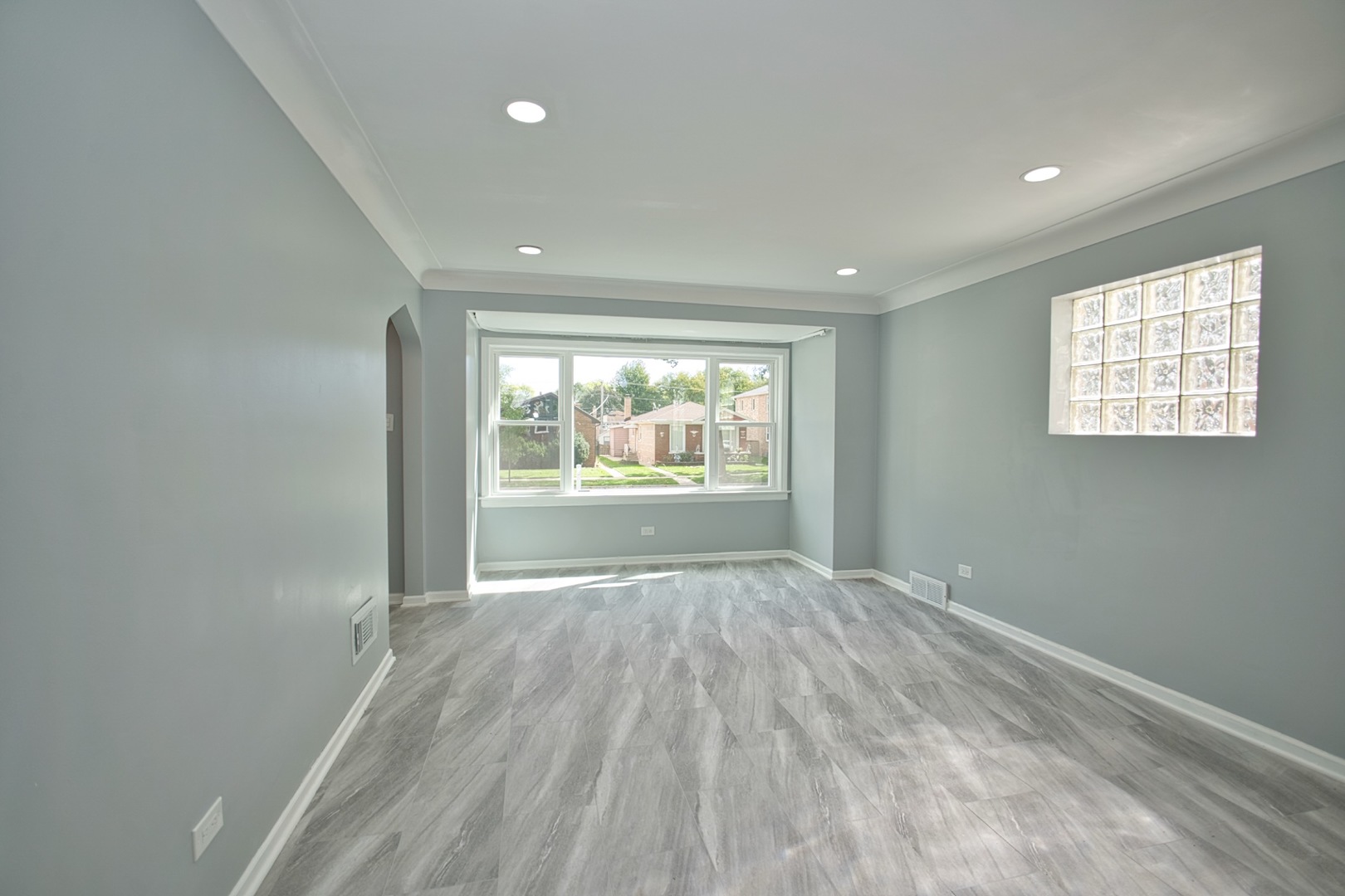 Skokie, Illinois, 60076, United States, 4 Bedrooms Bedrooms, ,3 BathroomsBathrooms,Residential,For Sale,1978573