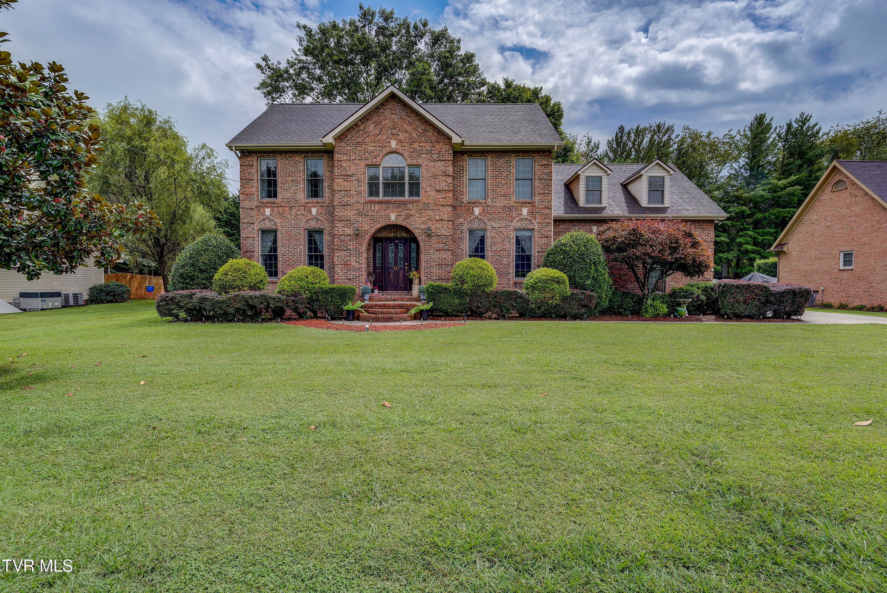 Kingsport, Tennessee, 37663, United States, 5 Bedrooms Bedrooms, ,3 BathroomsBathrooms,Residential,For Sale,1940461