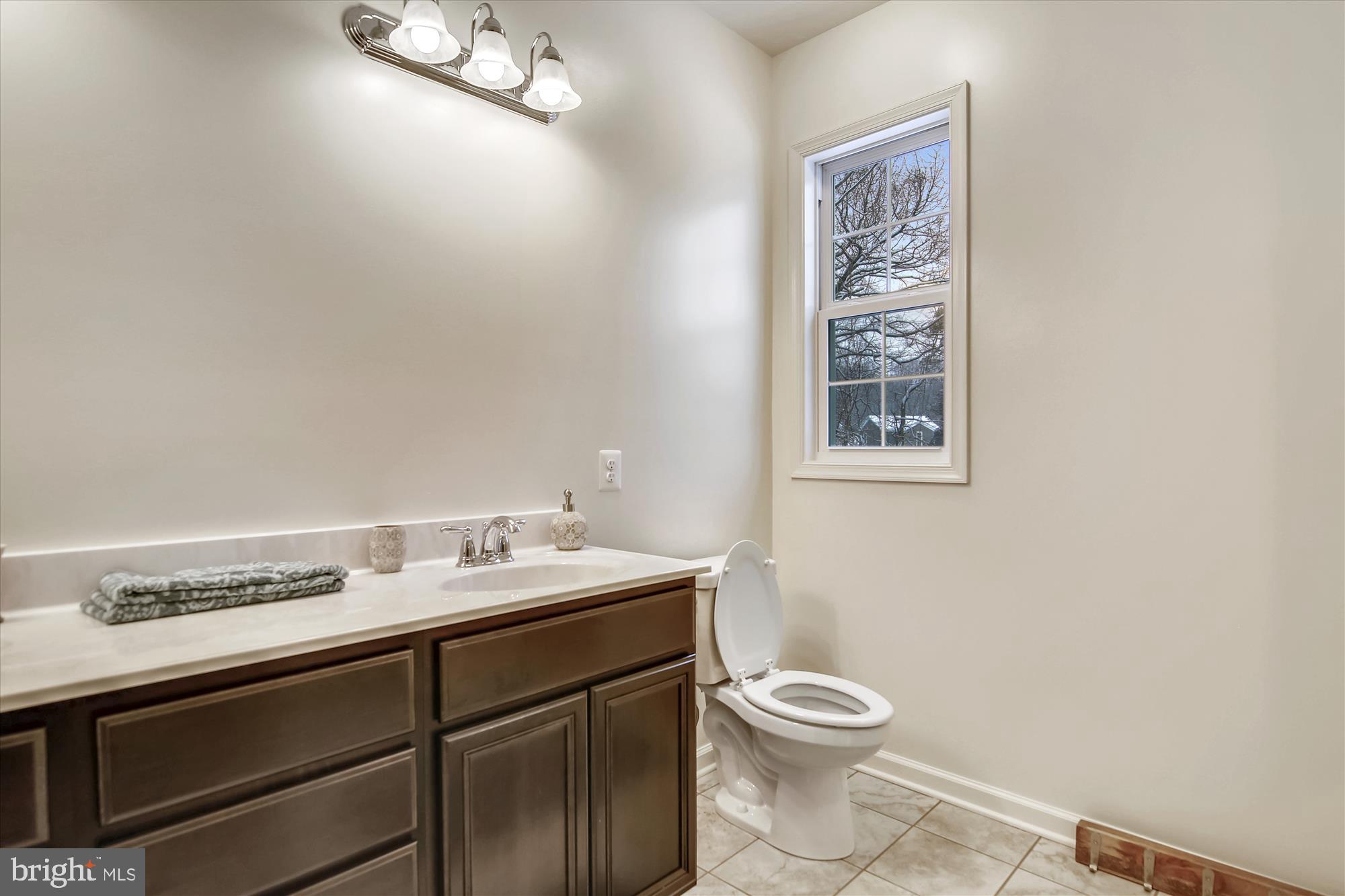 Amissville, Virginia, 20106, United States, 3 Bedrooms Bedrooms, ,2 BathroomsBathrooms,Residential,For Sale,1872900
