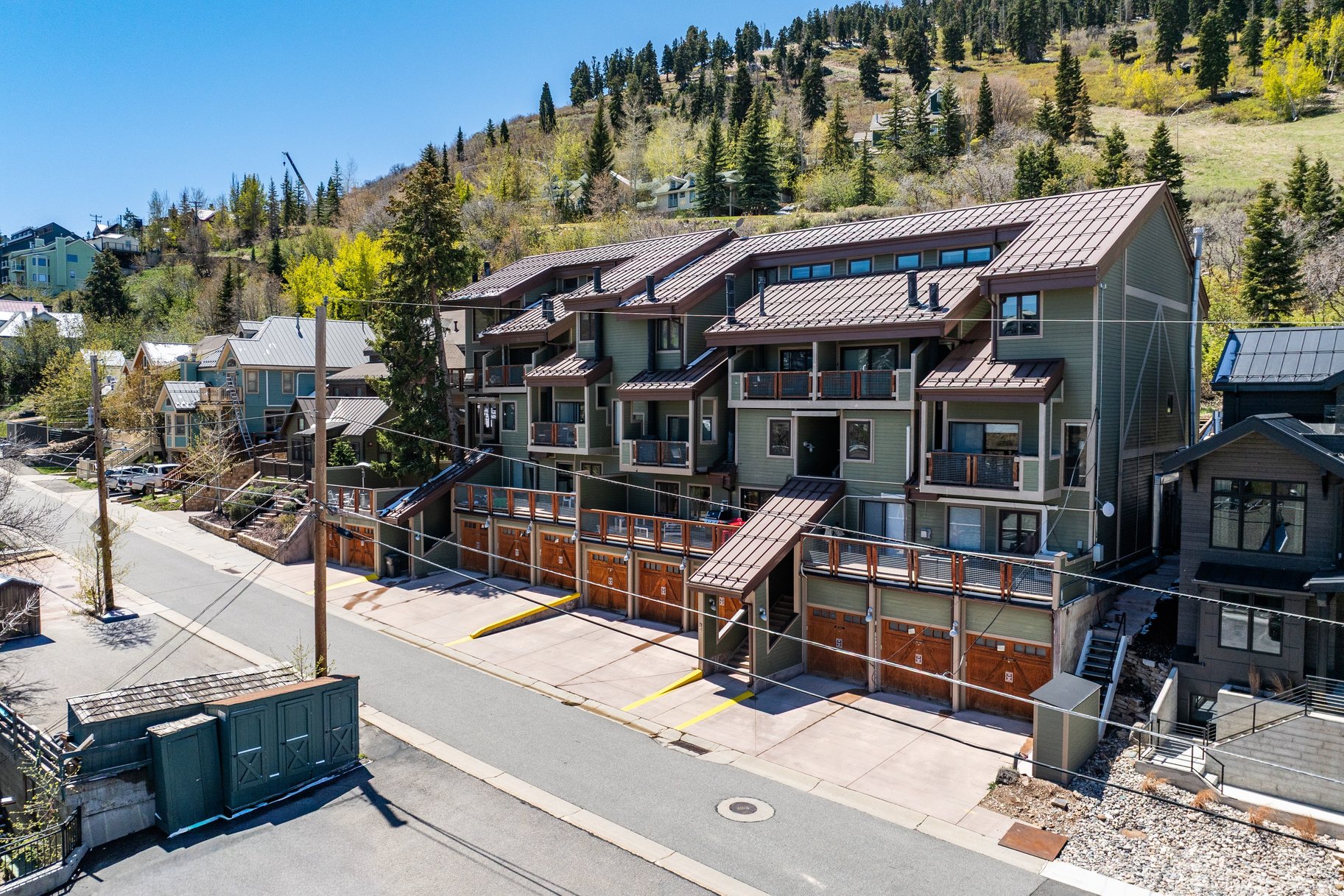  Fully Reimagined Ski-In/Ski-Out Condo — Smart Home Features - 物件實景