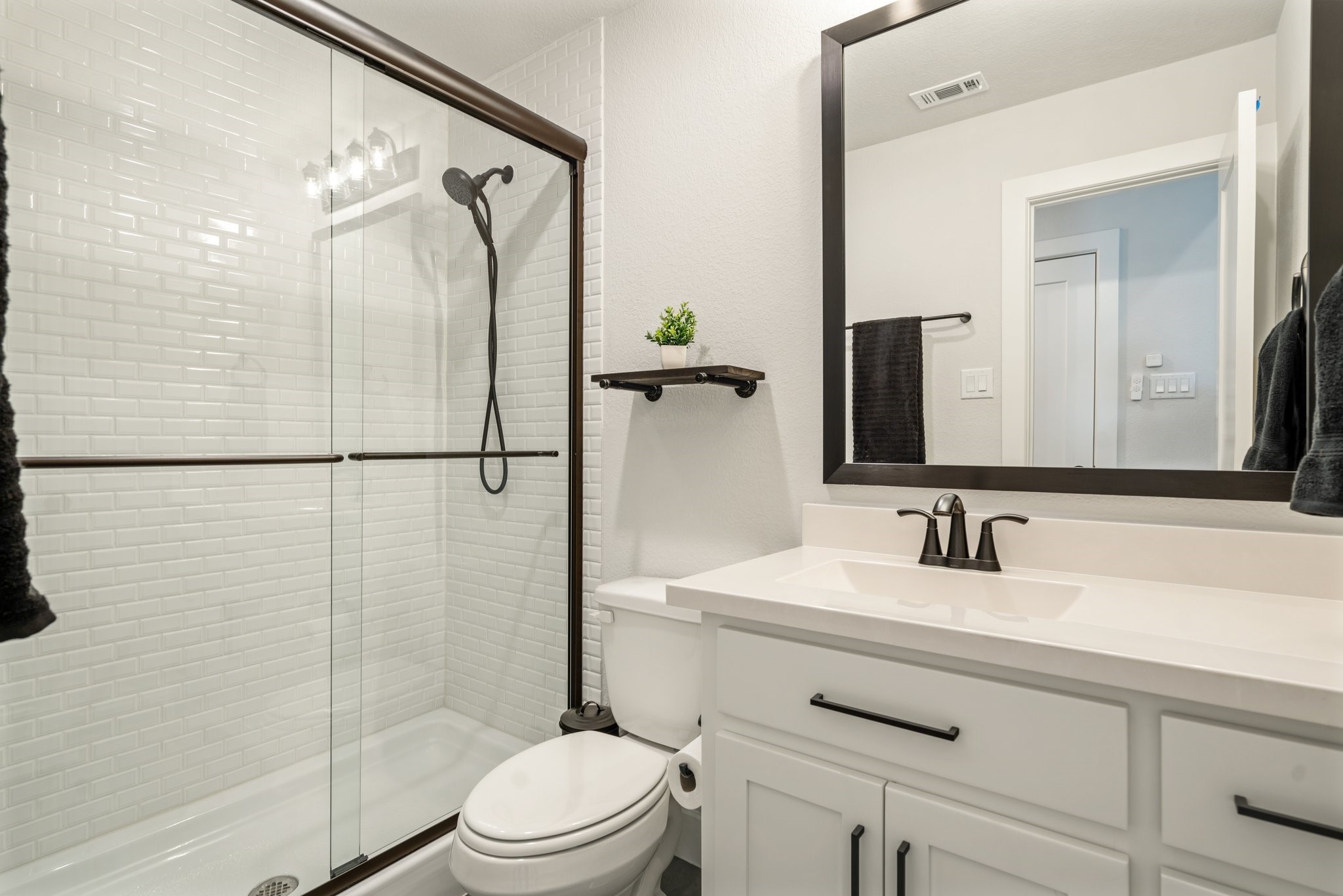 Prosper, Texas, 75078, United States, 5 Bedrooms Bedrooms, ,6 BathroomsBathrooms,Residential,For Sale,1827334