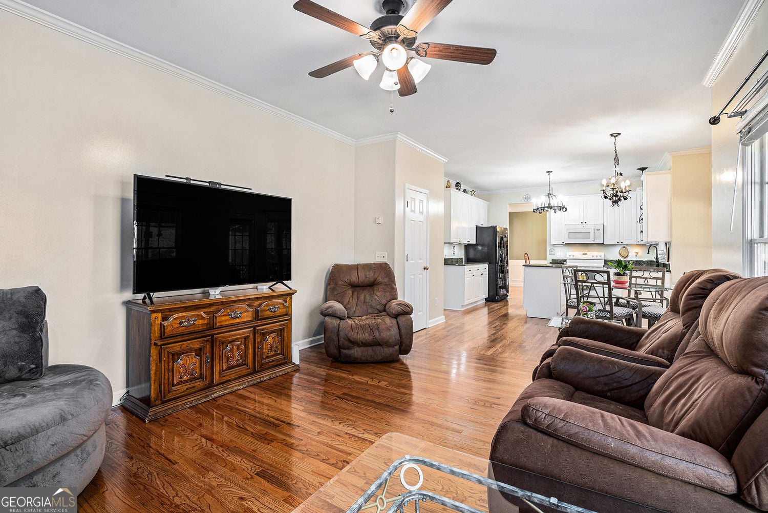 Johns Creek, Georgia, 30022, United States, 5 Bedrooms Bedrooms, ,4 BathroomsBathrooms,Residential,For Sale,1985826