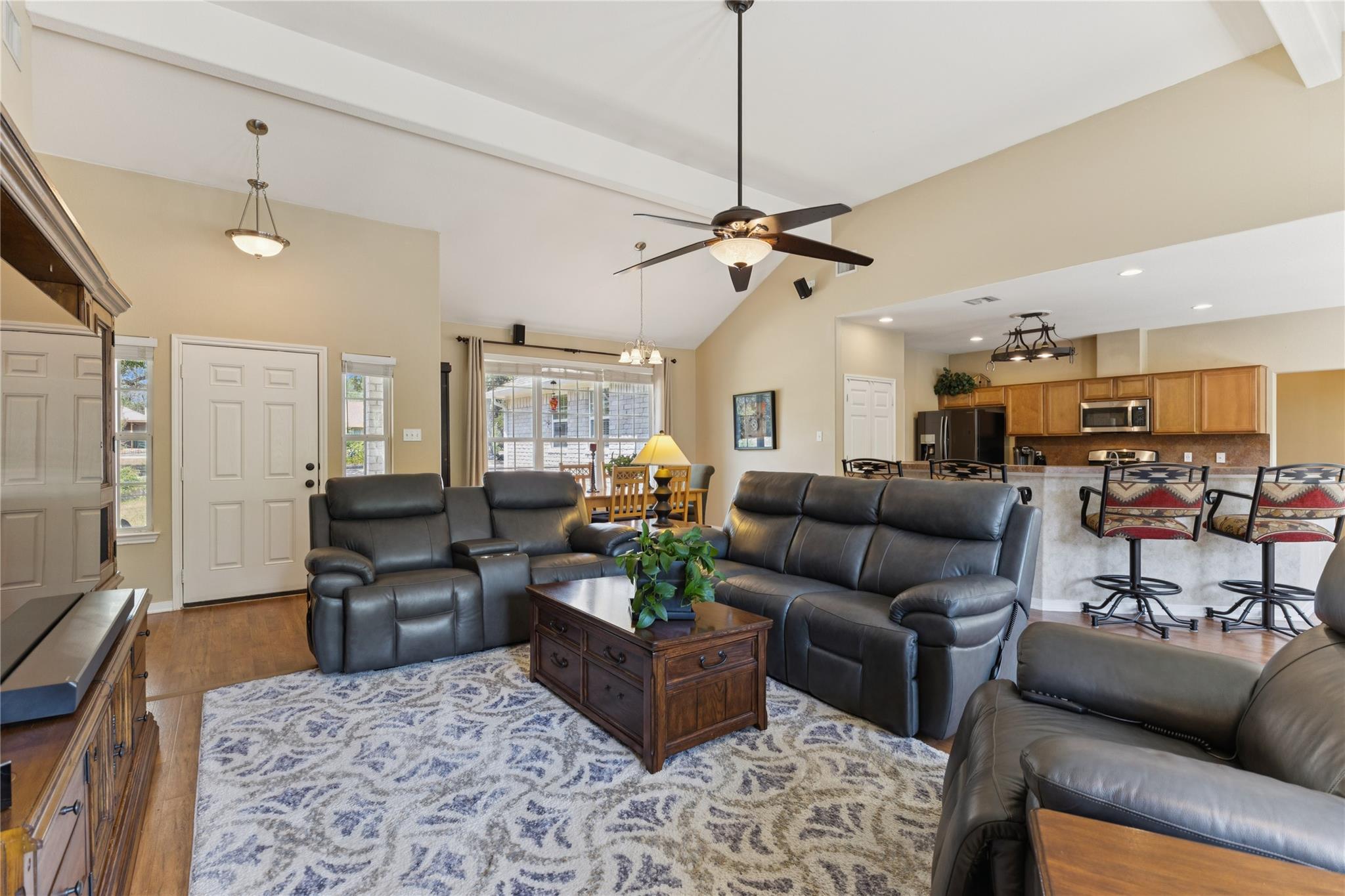 Austin, Texas, 78734, United States, 4 Bedrooms Bedrooms, ,2 BathroomsBathrooms,Residential,For Sale,1982359