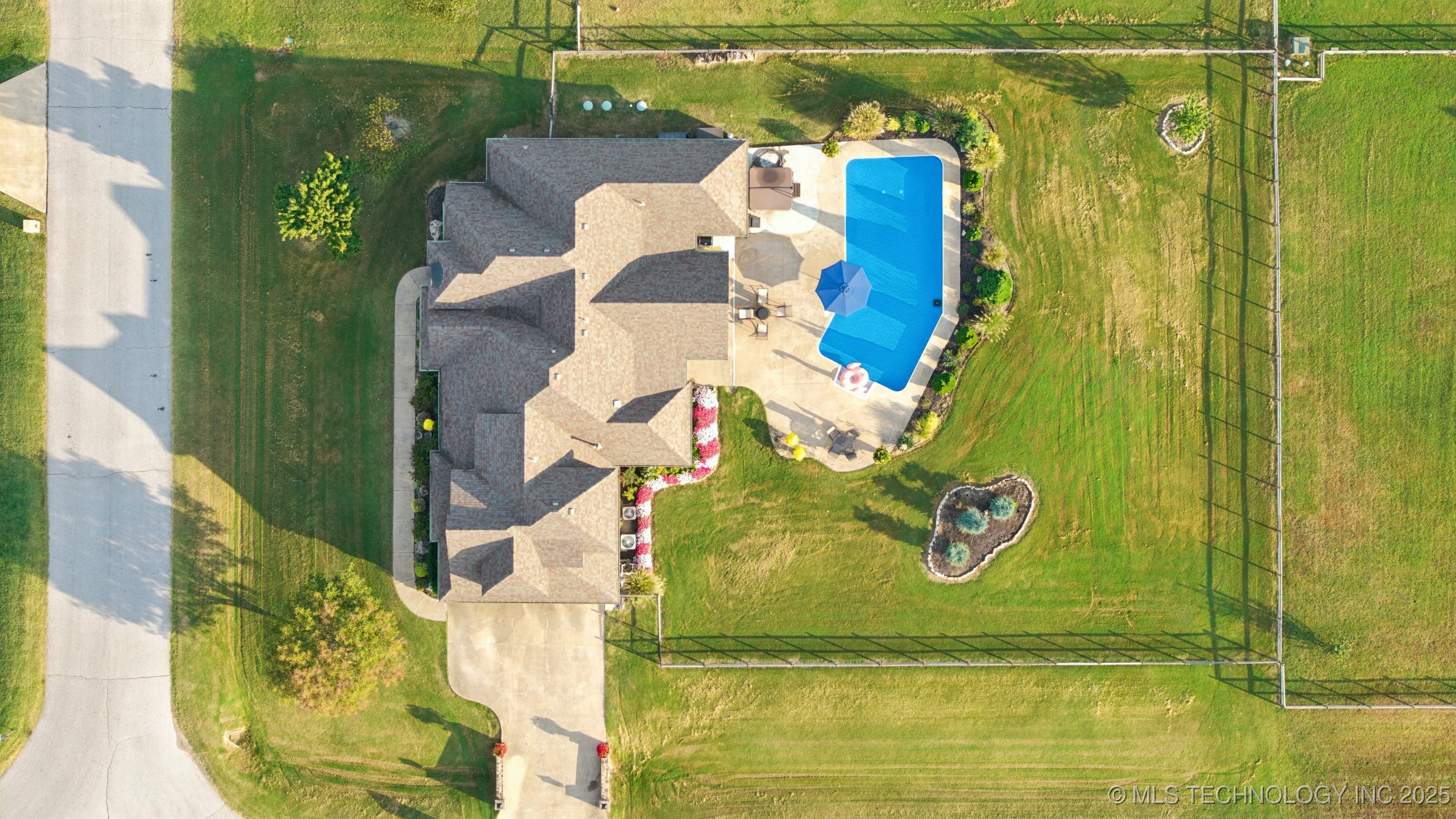 Owasso, Oklahoma, 74055, United States, 4 Bedrooms Bedrooms, ,4 BathroomsBathrooms,Residential,For Sale,1962662