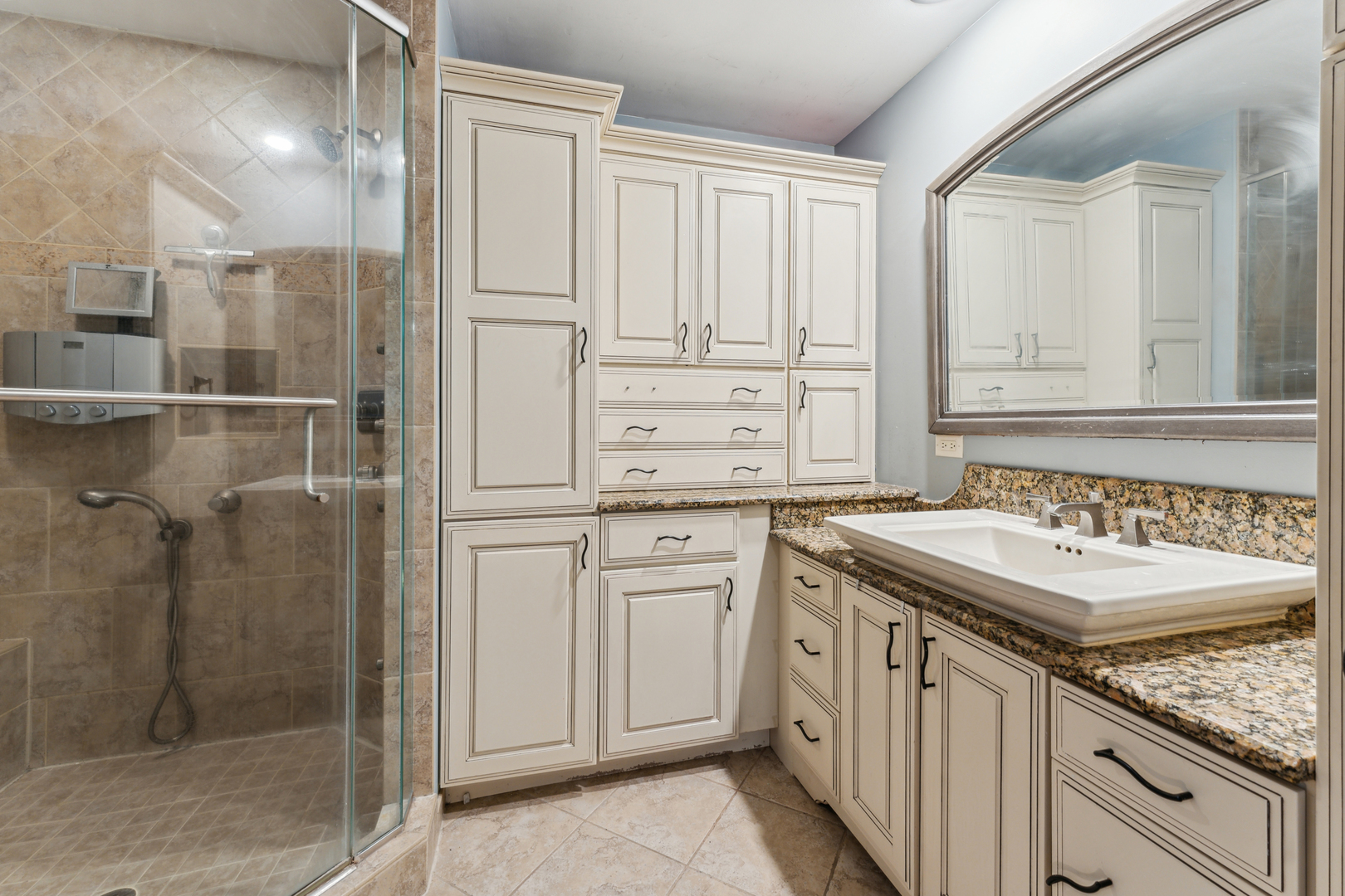 Mundelein, Illinois, 60060, United States, 4 Bedrooms Bedrooms, ,3 BathroomsBathrooms,Residential,For Sale,1743413