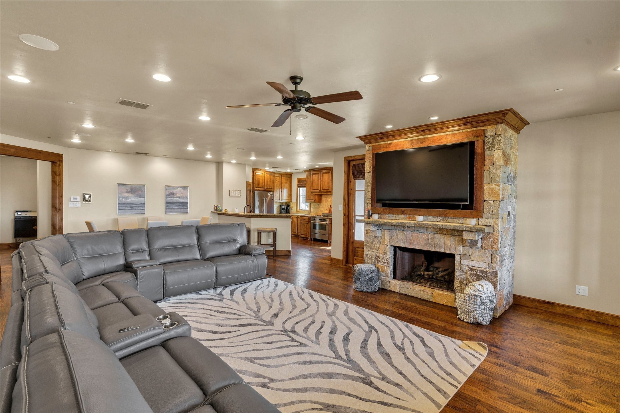 Graford, Texas, 76449, United States, 3 Bedrooms Bedrooms, ,4 BathroomsBathrooms,Residential,For Sale,1982485