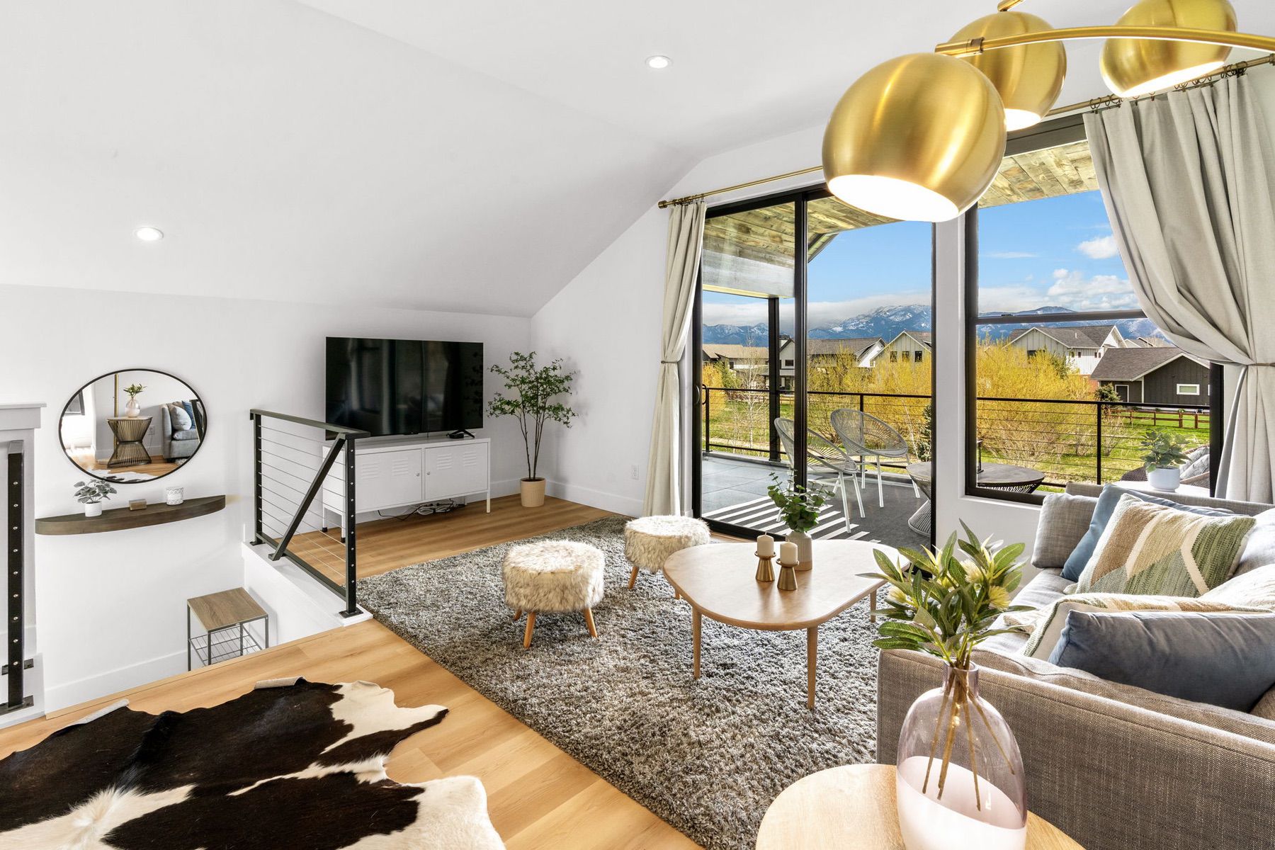  1492 Windrow Dr - 物件實景