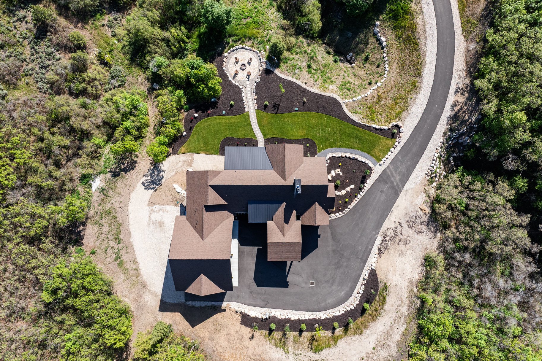 Welcome to a Private Mountain Luxury Retreat on Iconic Old Snowbasin Road - 物件實景