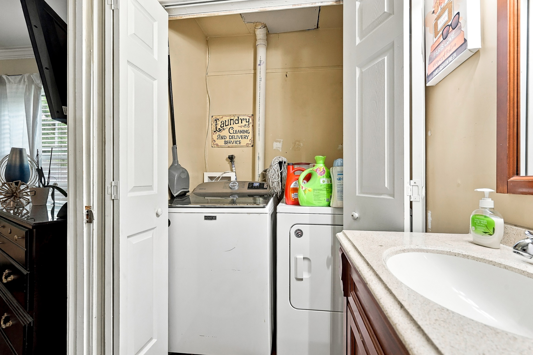  thoughtfully update 1940s ranch in lithonia - 物件實景