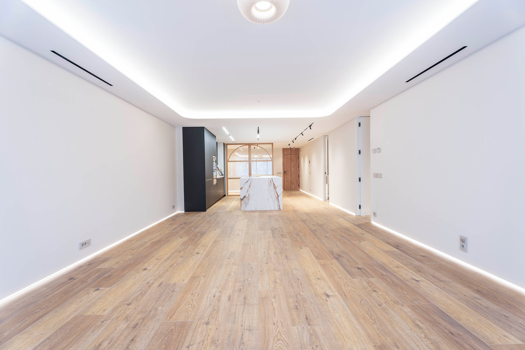  3 bedroom apartment on Lagasca Street - 物件實景