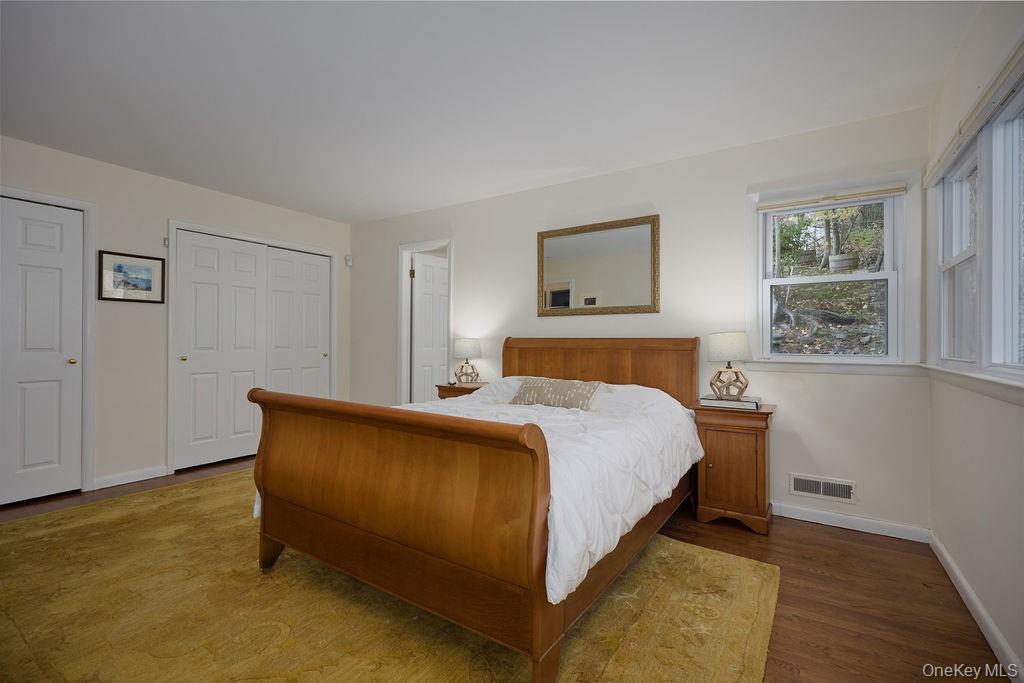 New Rochelle, New York, 10804, United States, 4 Bedrooms Bedrooms, ,3 BathroomsBathrooms,Residential,For Sale,1991055