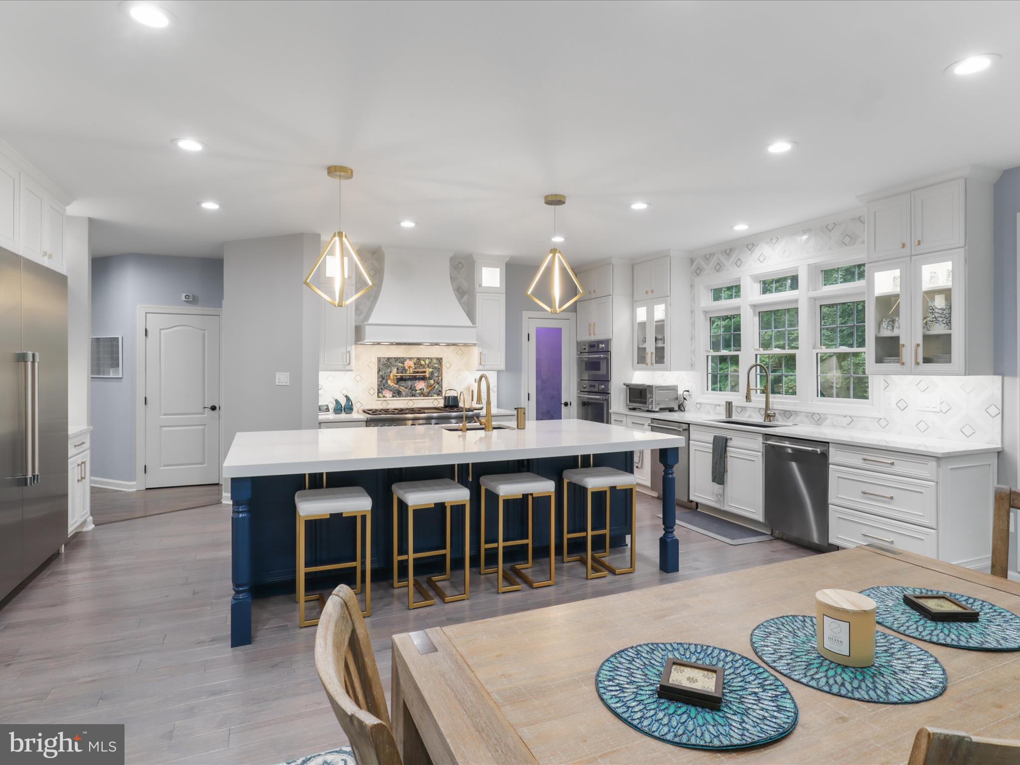 Fairfax Station, Virginia, 22039, United States, 5 Bedrooms Bedrooms, ,6 BathroomsBathrooms,Residential,For Sale,1810572