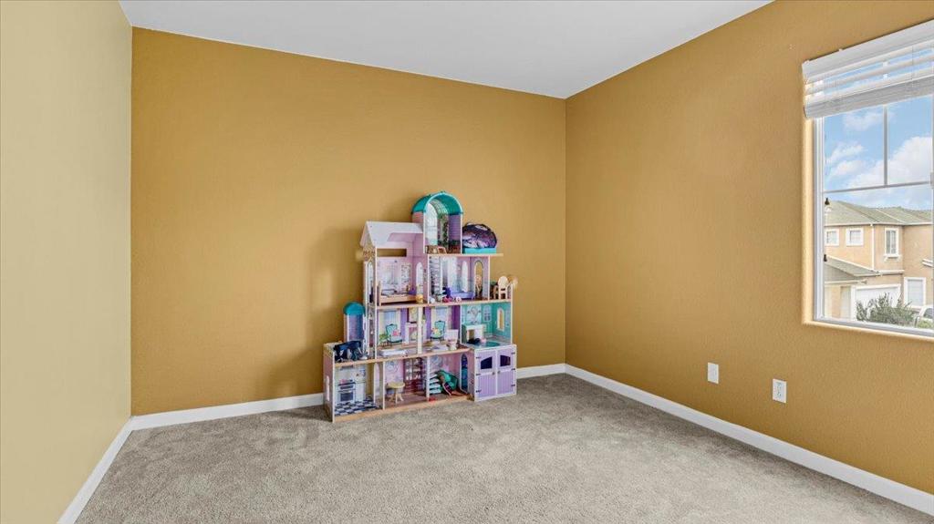 Greenfield, California, 93927, United States, 4 Bedrooms Bedrooms, ,3 BathroomsBathrooms,Residential,For Sale,1990832