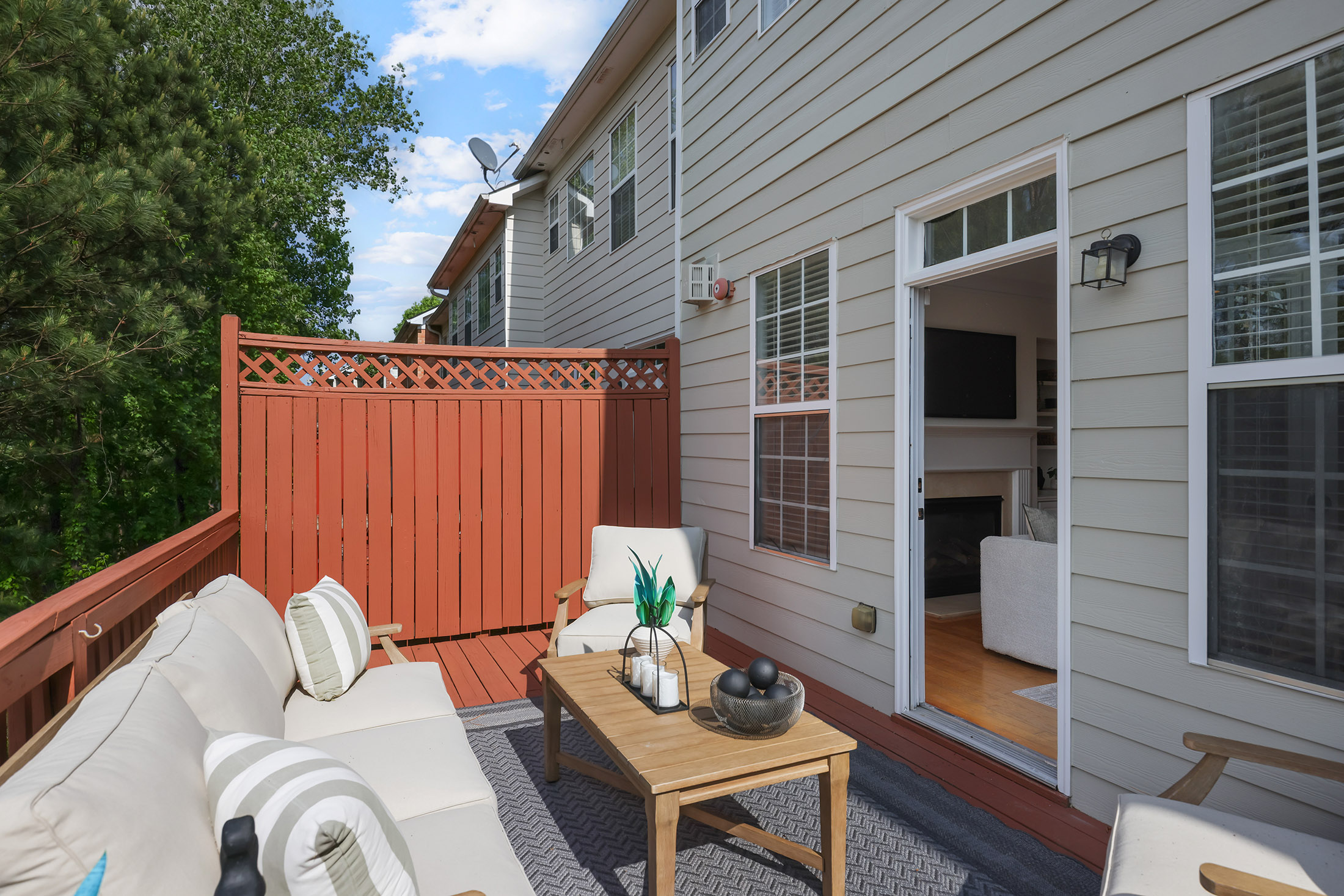  Move-in Ready Townhome in Highlands View - 物件實景