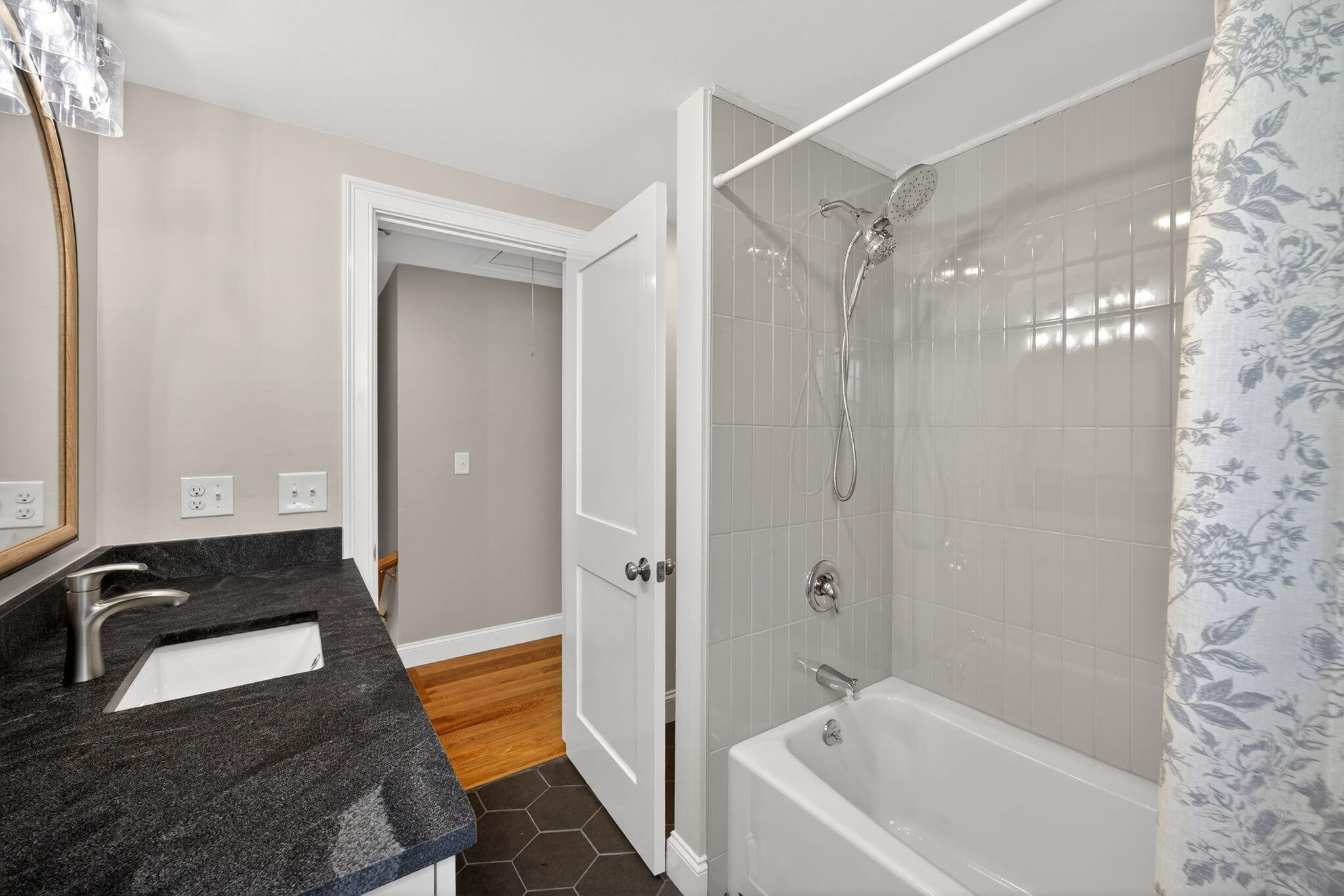  174 Barlows Landing Road, Pocasset, MA, 02559 - 物件實景