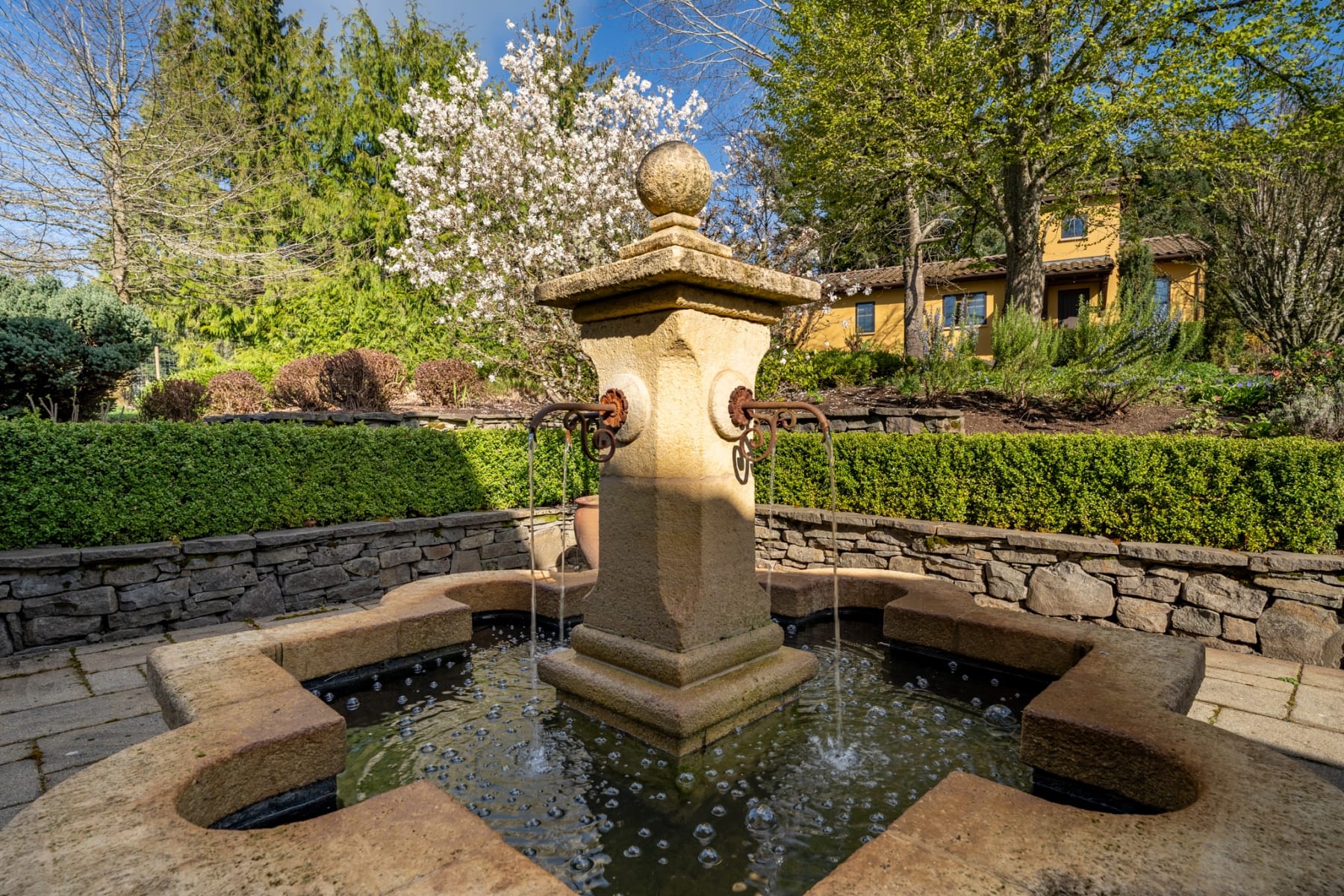  17001 NE FAIRVIEW DR Dundee, OR 97115 - 物件實景