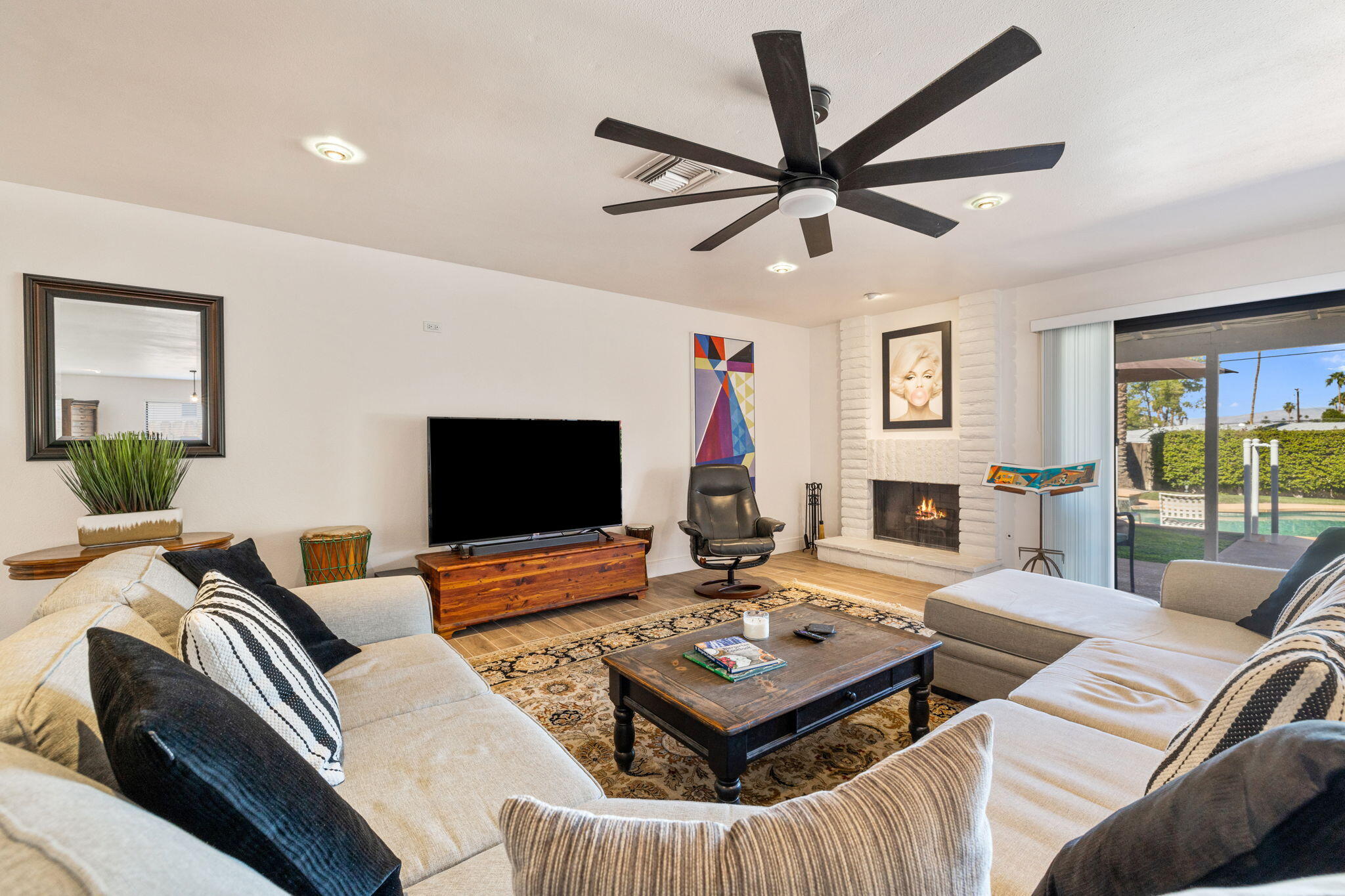 Palm Desert, California, 92260, United States, 3 Bedrooms Bedrooms, ,2 BathroomsBathrooms,Residential,For Sale,1989657