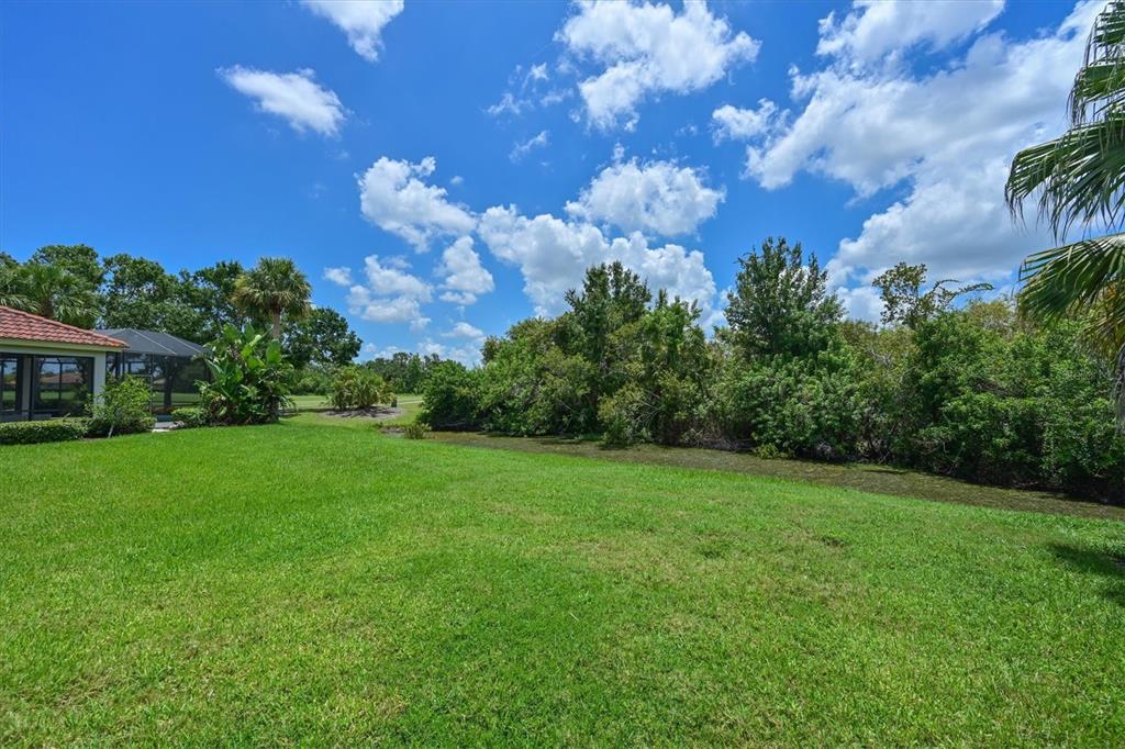 Bradenton, Florida, 34212, United States, 3 Bedrooms Bedrooms, ,2 BathroomsBathrooms,Residential,For Sale,1906883