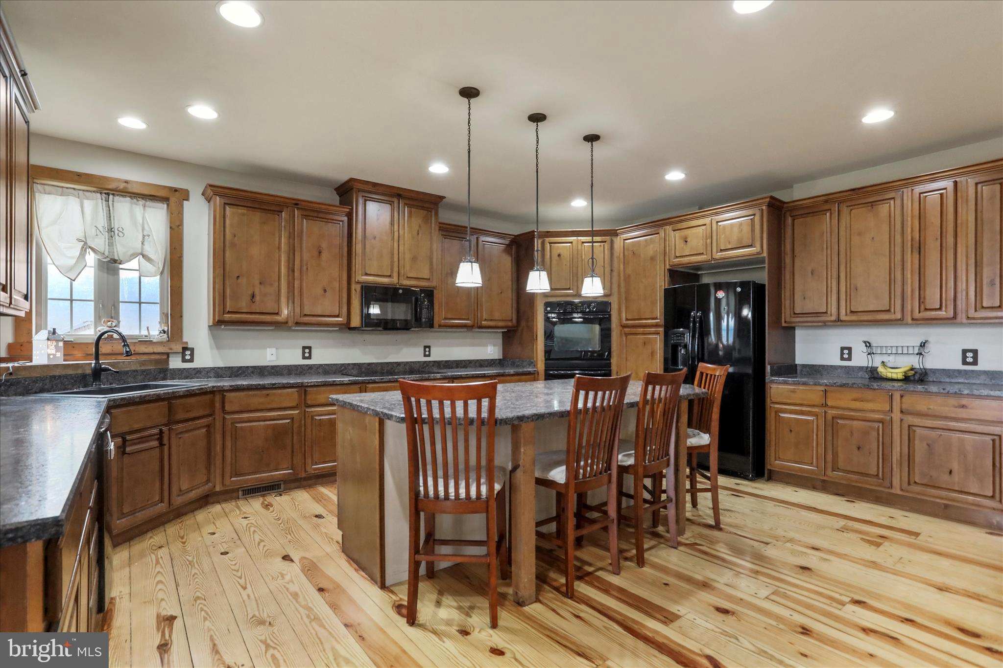 Mercersburg, Pennsylvania, 17236, United States, 5 Bedrooms Bedrooms, ,5 BathroomsBathrooms,Residential,For Sale,2005135