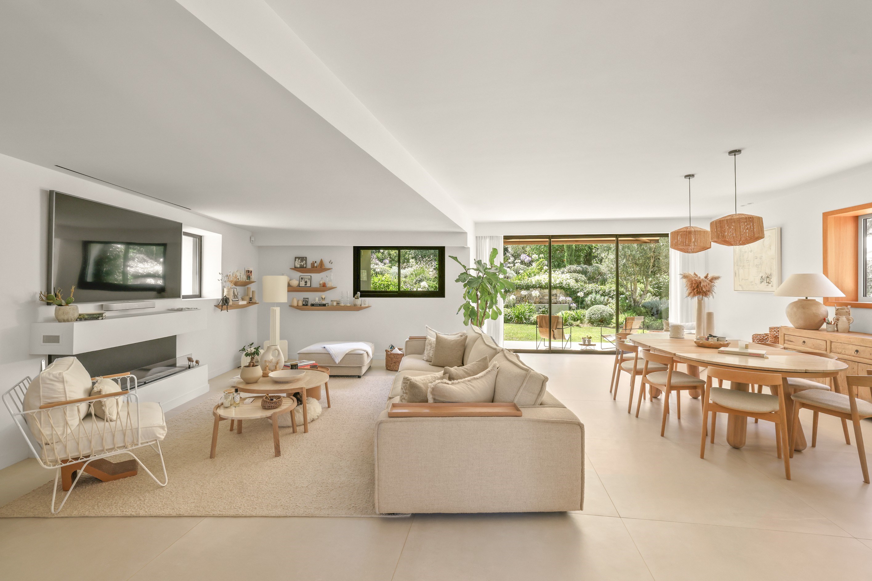  Le Cannet, luxury property for sale with landscaped gardens, heated swimming po… - 物件實景