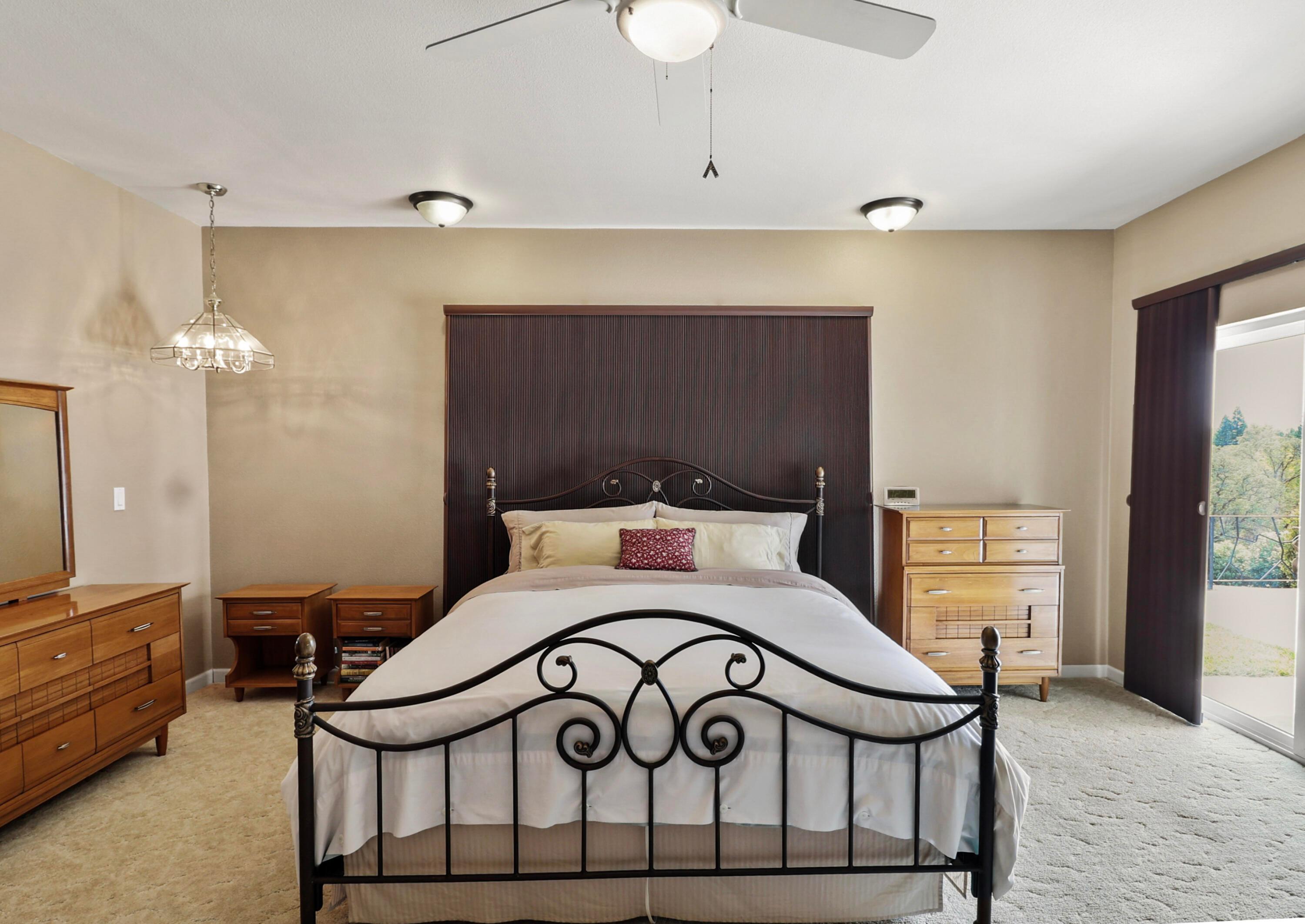 Redding, California, 96002, United States, 3 Bedrooms Bedrooms, ,3 BathroomsBathrooms,Residential,For Sale,1992839