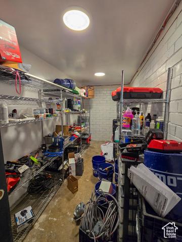 Bountiful, Utah, 84010, United States, 4 Bedrooms Bedrooms, ,3 BathroomsBathrooms,Residential,For Sale,1978564