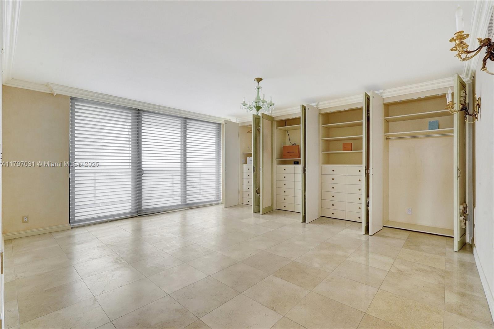 Aventura, Florida, 33180, United States, 4 Bedrooms Bedrooms, ,5 BathroomsBathrooms,Residential,For Sale,1796989
