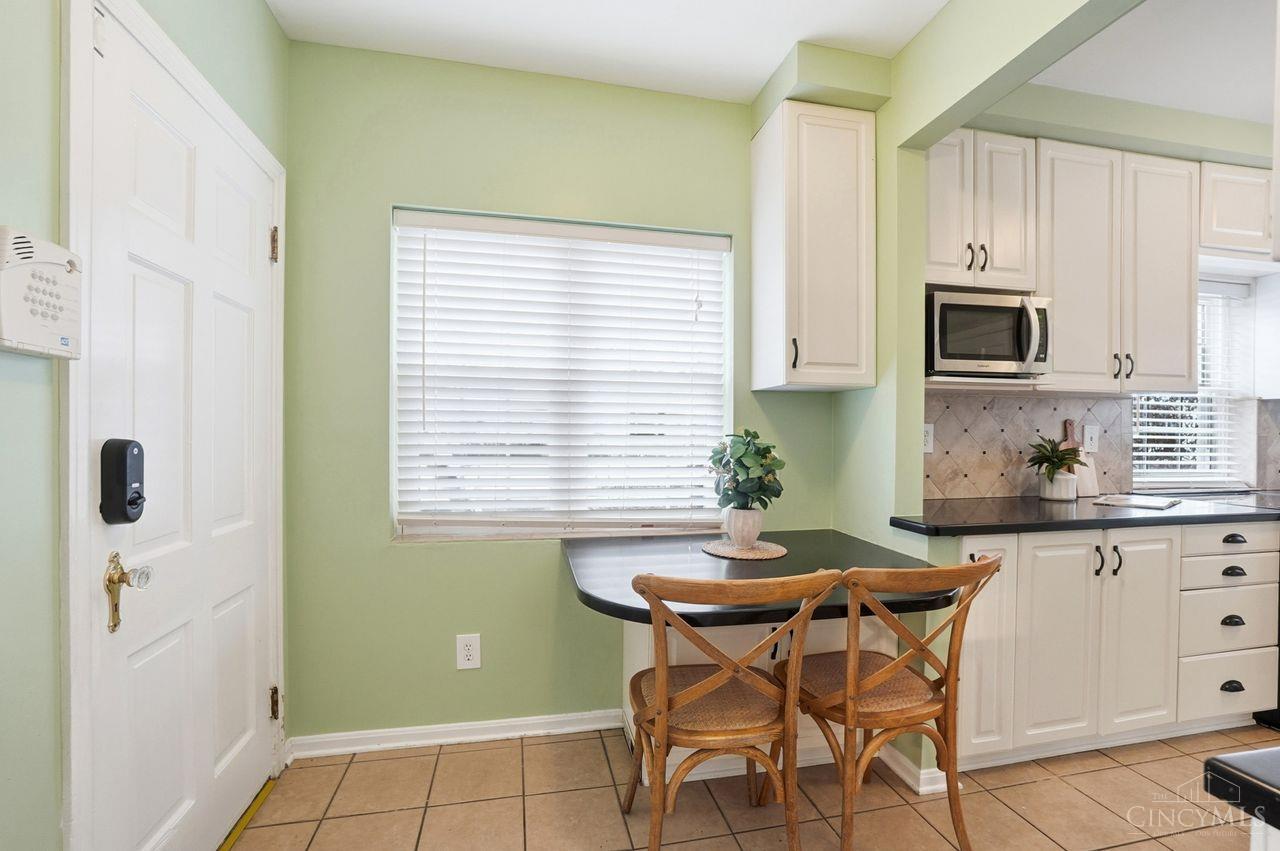 Cincinnati, Ohio, 45209, United States, 3 Bedrooms Bedrooms, ,4 BathroomsBathrooms,Residential,For Sale,2003338