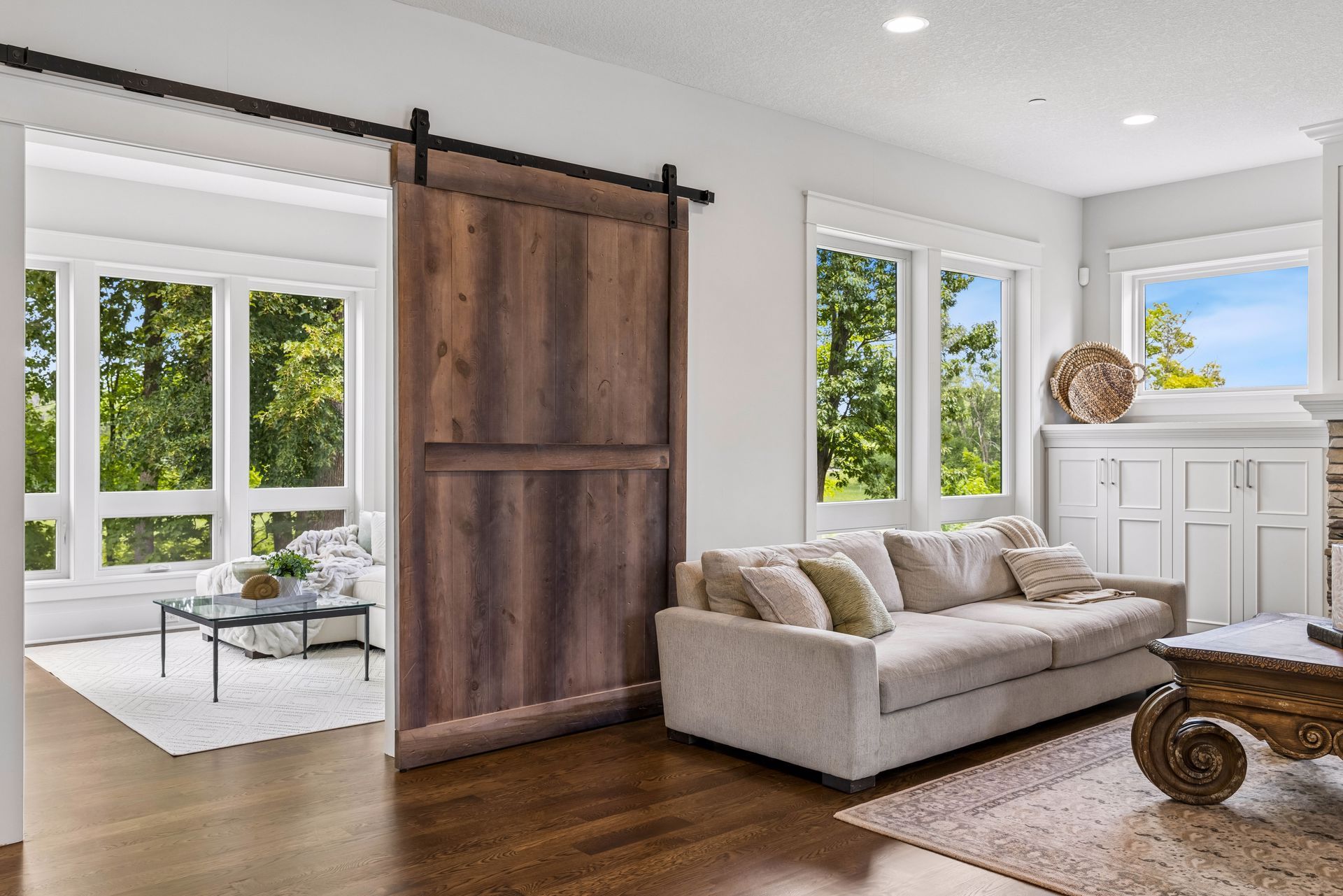  Luxury Living in Prestigious Woodland Hill Preserve - 物件實景