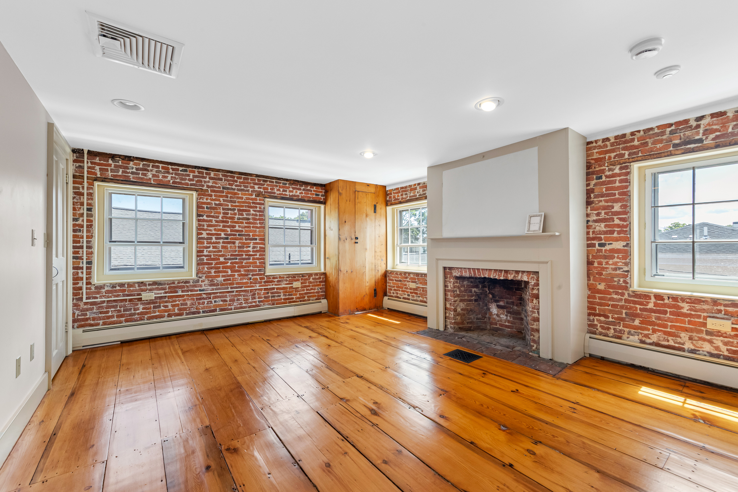  56 Lime St, Newburyport, MA, 01950 - 物件實景