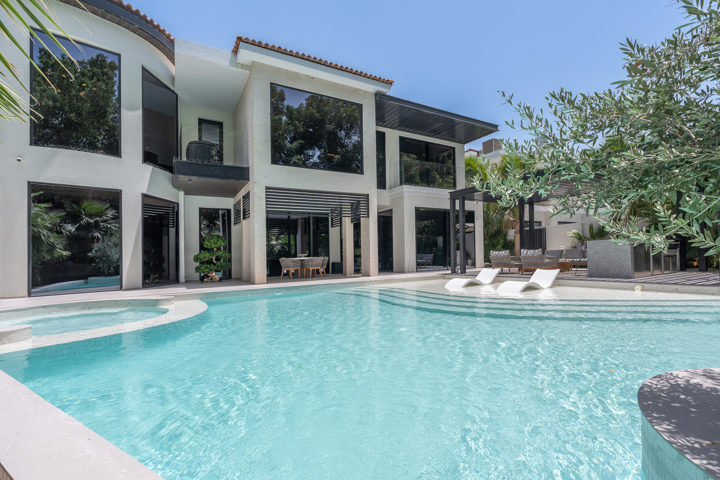 Majestic Ready-to-Move Villa in JGE - 物件實景