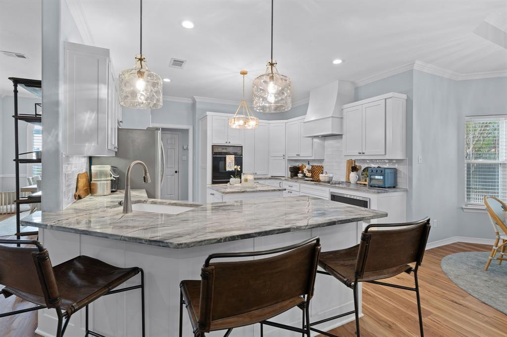 Waxahachie, Texas, 75165, United States, 3 Bedrooms Bedrooms, ,3 BathroomsBathrooms,Residential,For Sale,1987029