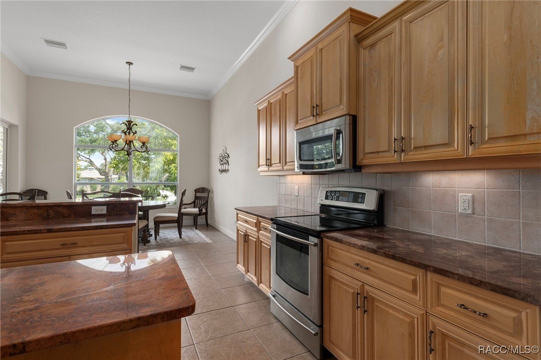 Crystal River, Florida, 34428, United States, 3 Bedrooms Bedrooms, ,3 BathroomsBathrooms,Residential,For Sale,1980495