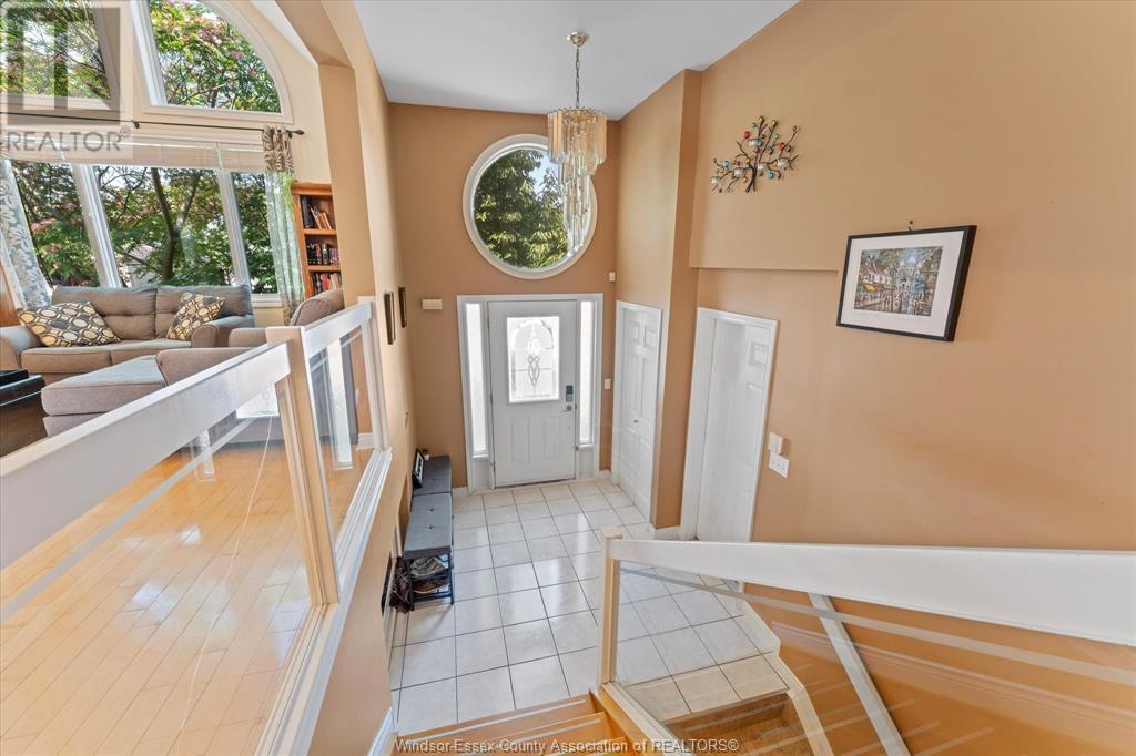 TECUMSEH, Ontario, N8N 4T1, CA, 5 Bedrooms Bedrooms, ,2 BathroomsBathrooms,Residential,For Sale,1902175