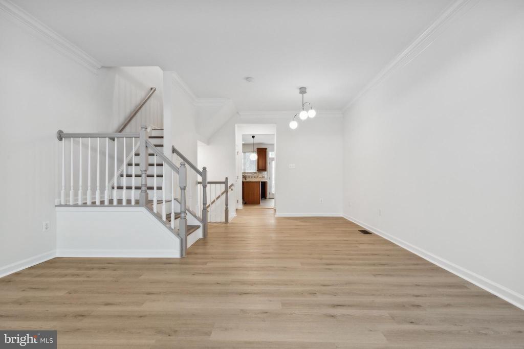 Chantilly, Virginia, 20152, United States, 3 Bedrooms Bedrooms, ,4 BathroomsBathrooms,Residential,For Sale,1942901