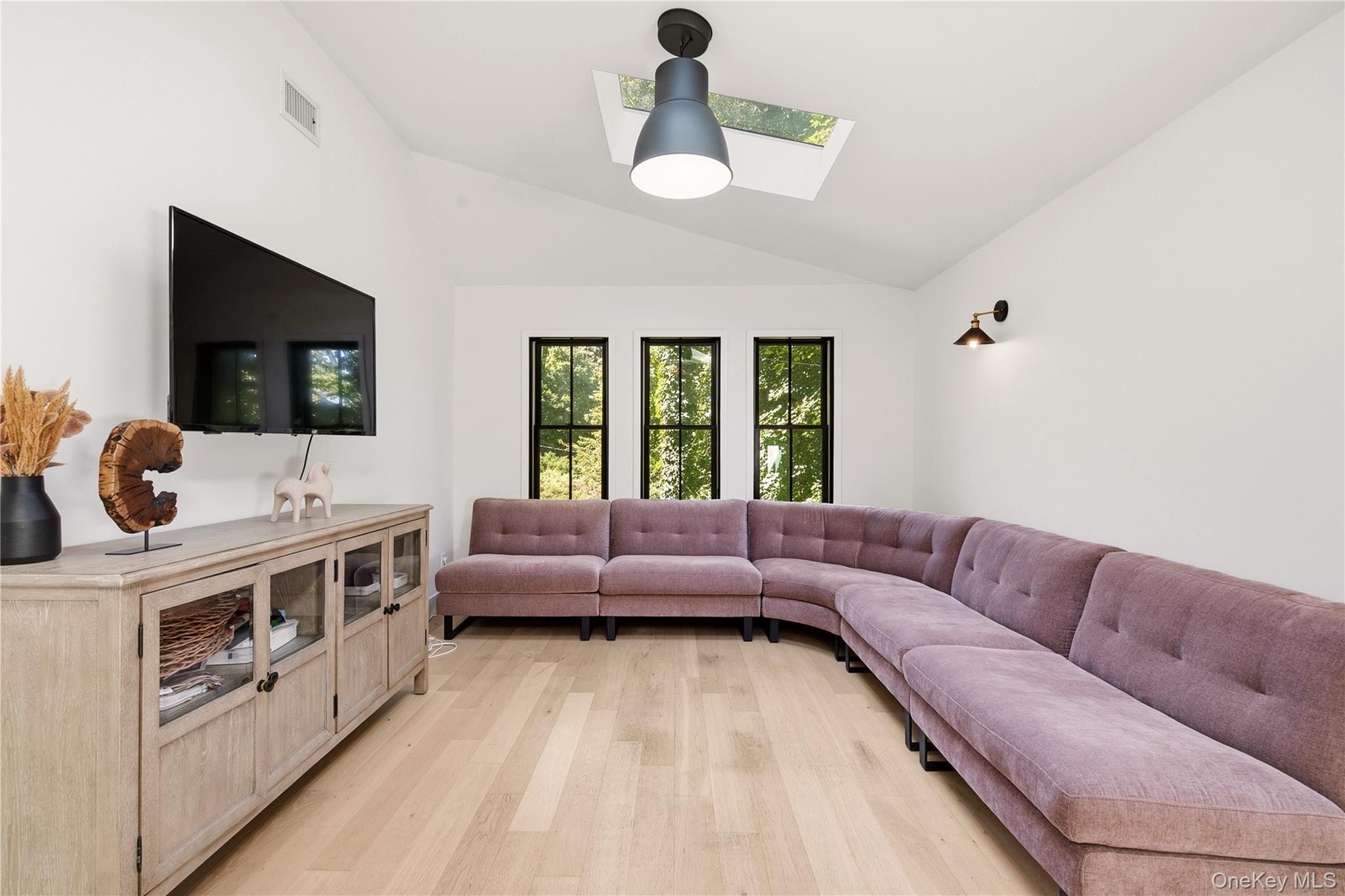  10 The Locusts, Roslyn Estates, NY, 11576 - 物件實景