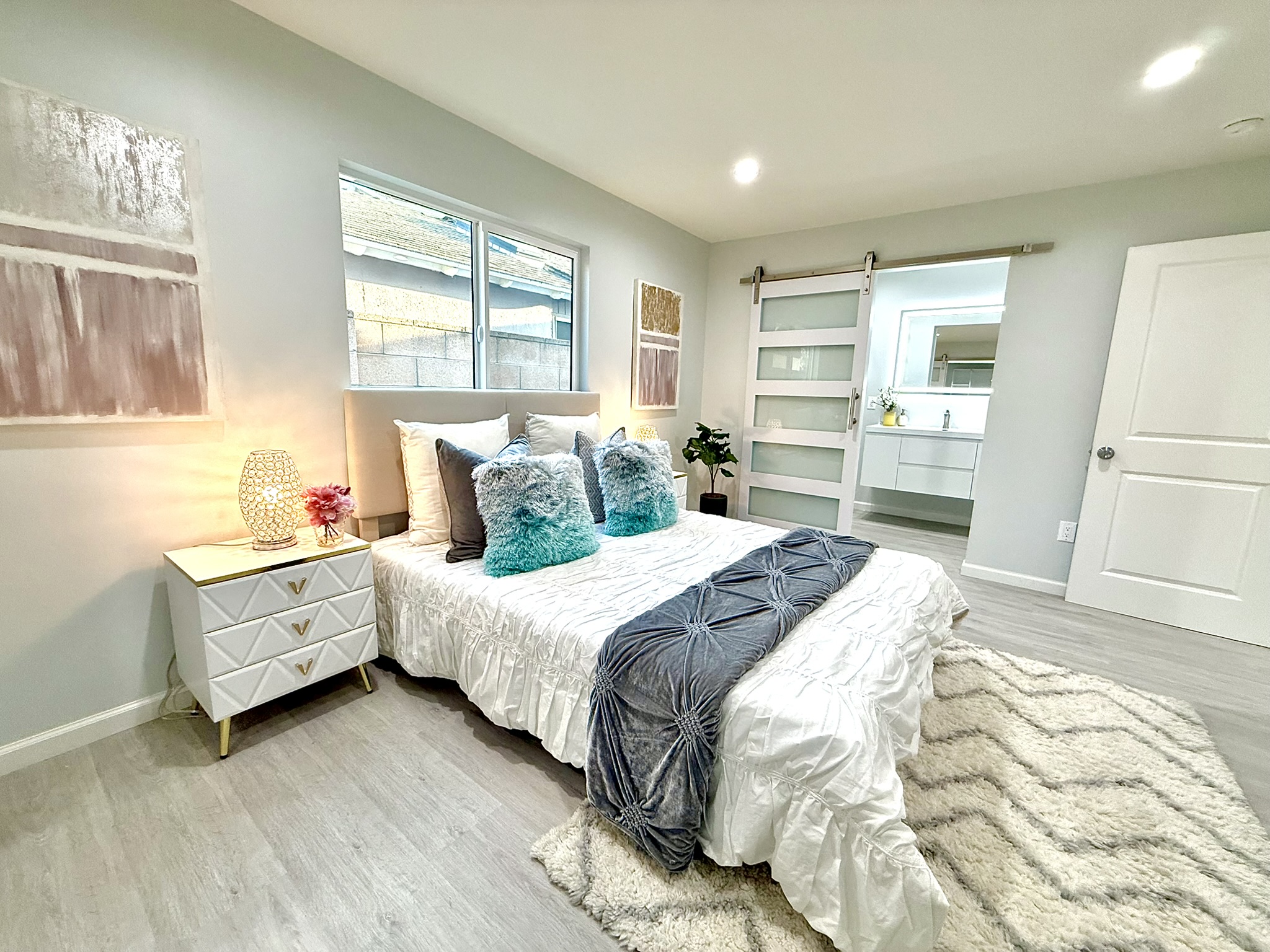 Los Alamitos, California, 90720, United States, 5 Bedrooms Bedrooms, ,4 BathroomsBathrooms,Residential,For Sale,1895084