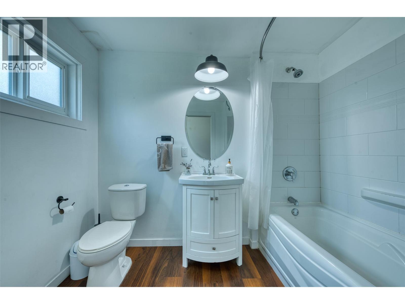 KELOWNA, British Columbia, V1Y 6S9, CA, 5 Bedrooms Bedrooms, ,3 BathroomsBathrooms,Residential,For Sale,1876948
