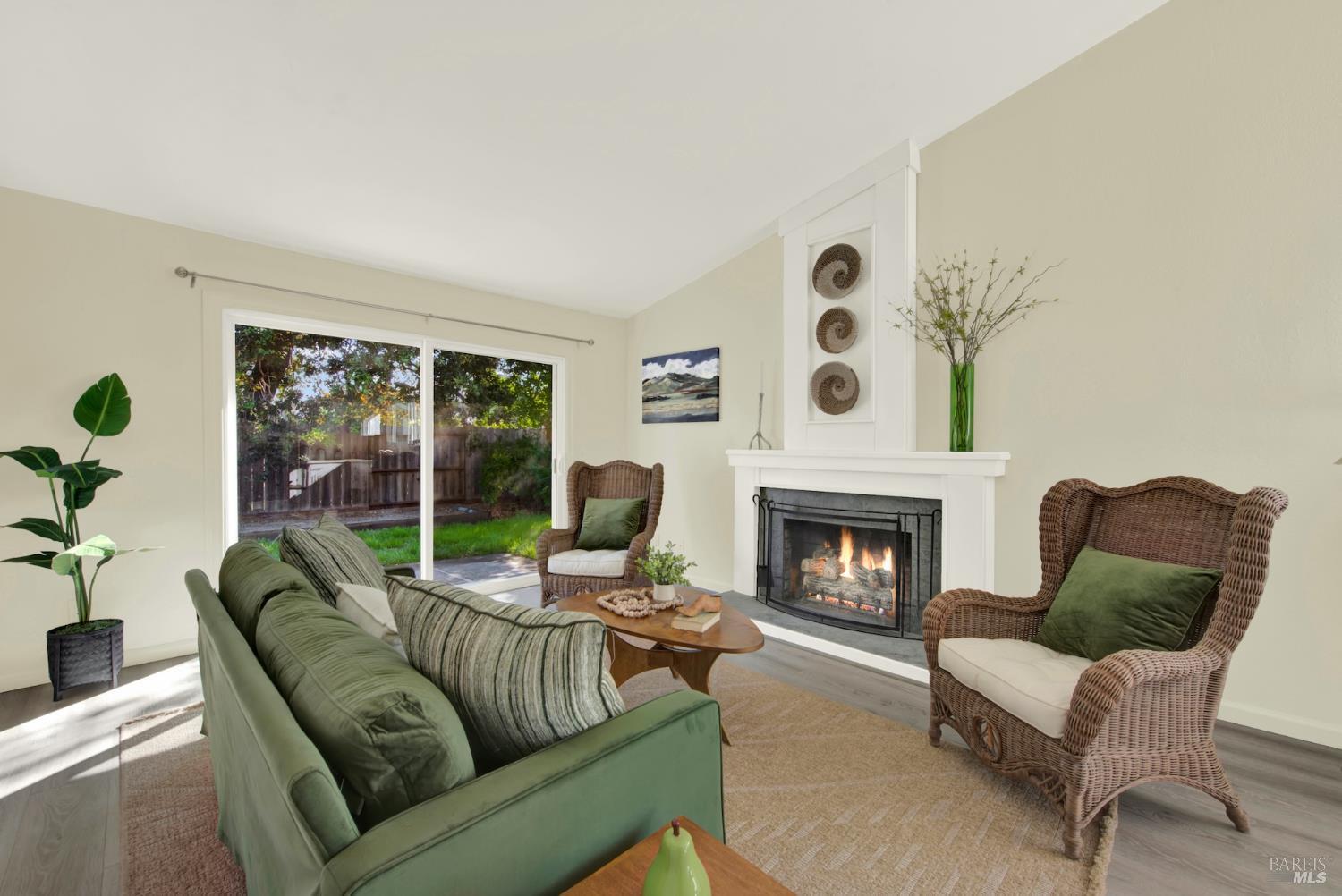 Napa, California, 94558, United States, 3 Bedrooms Bedrooms, ,2 BathroomsBathrooms,Residential,For Sale,1939926