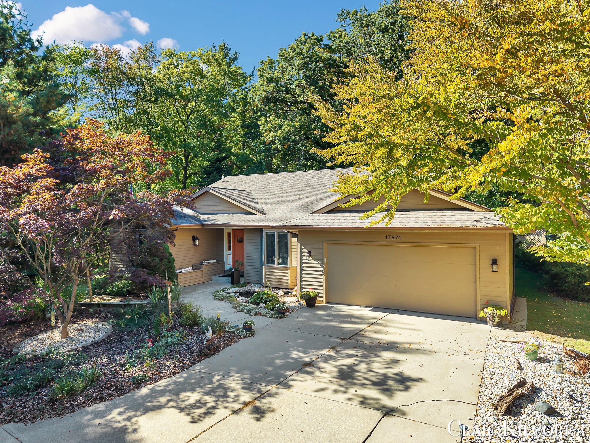 Spring Lake, Michigan, 49456, United States, 2 Bedrooms Bedrooms, ,3 BathroomsBathrooms,Residential,For Sale,2003157