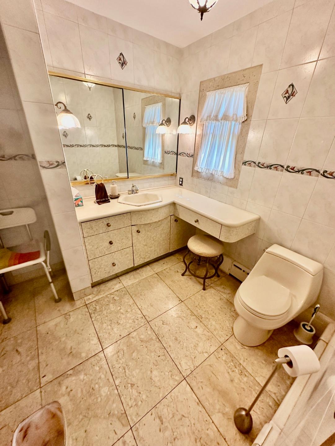 Staten Island, New York, 10314, United States, 4 Bedrooms Bedrooms, ,2 BathroomsBathrooms,Residential,For Sale,1914334