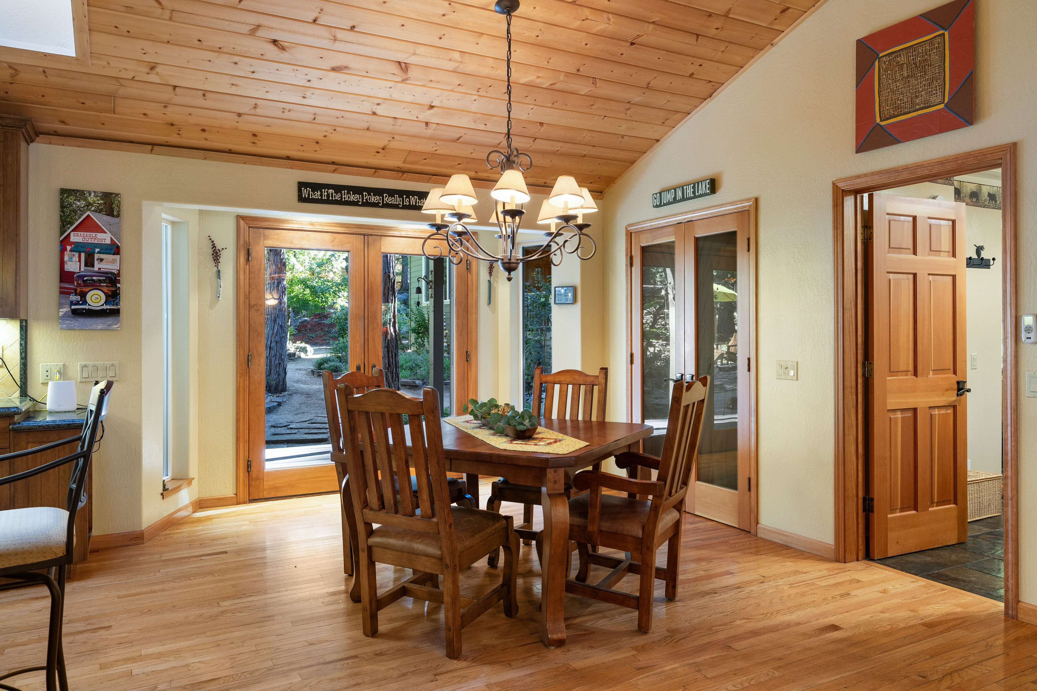  Luxury Mountain Retreat with Guest House on 1 Acre in the Heart of Graeagle - 物件實景