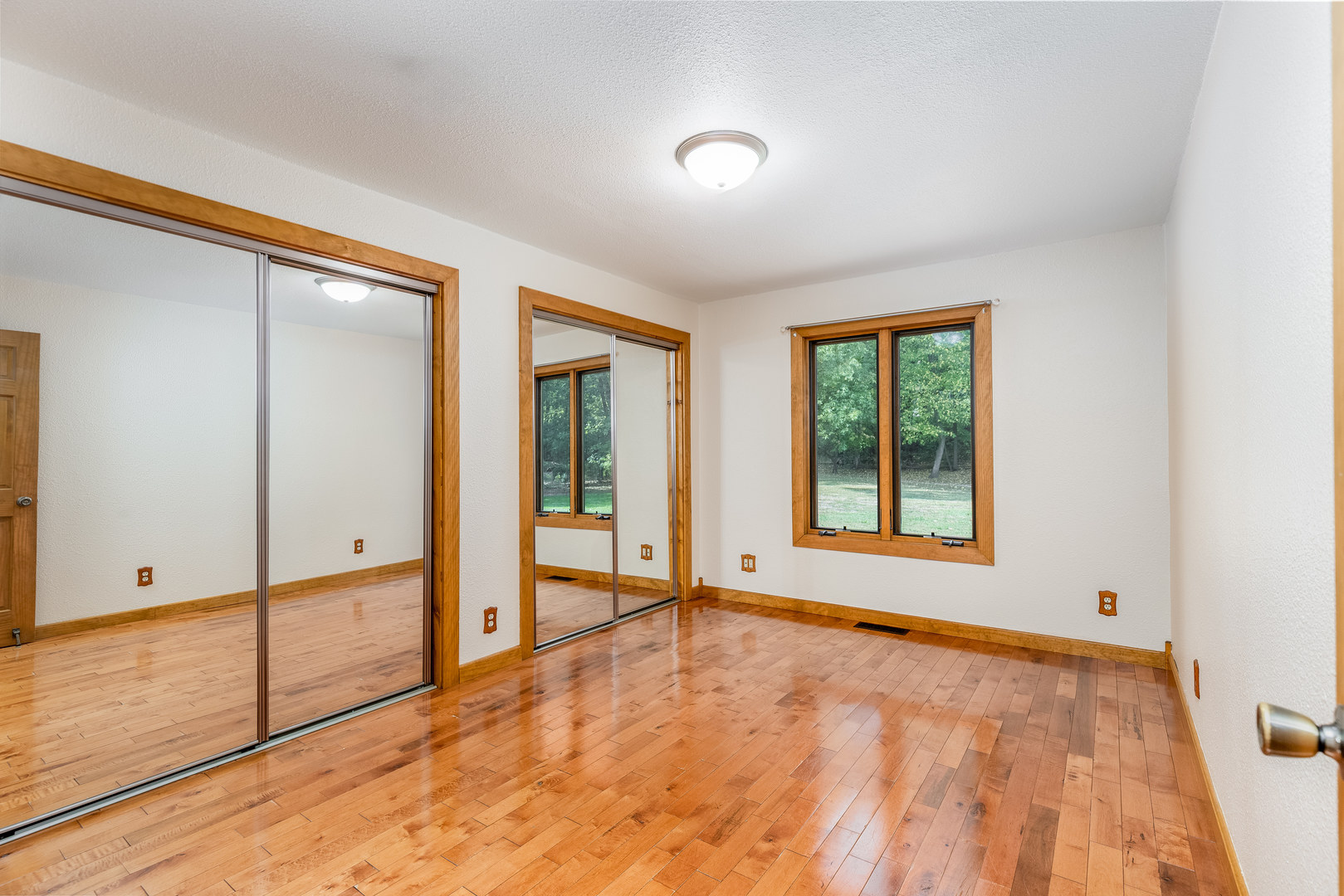 Ottawa, Illinois, 61350, United States, 3 Bedrooms Bedrooms, ,3 BathroomsBathrooms,Residential,For Sale,1957574