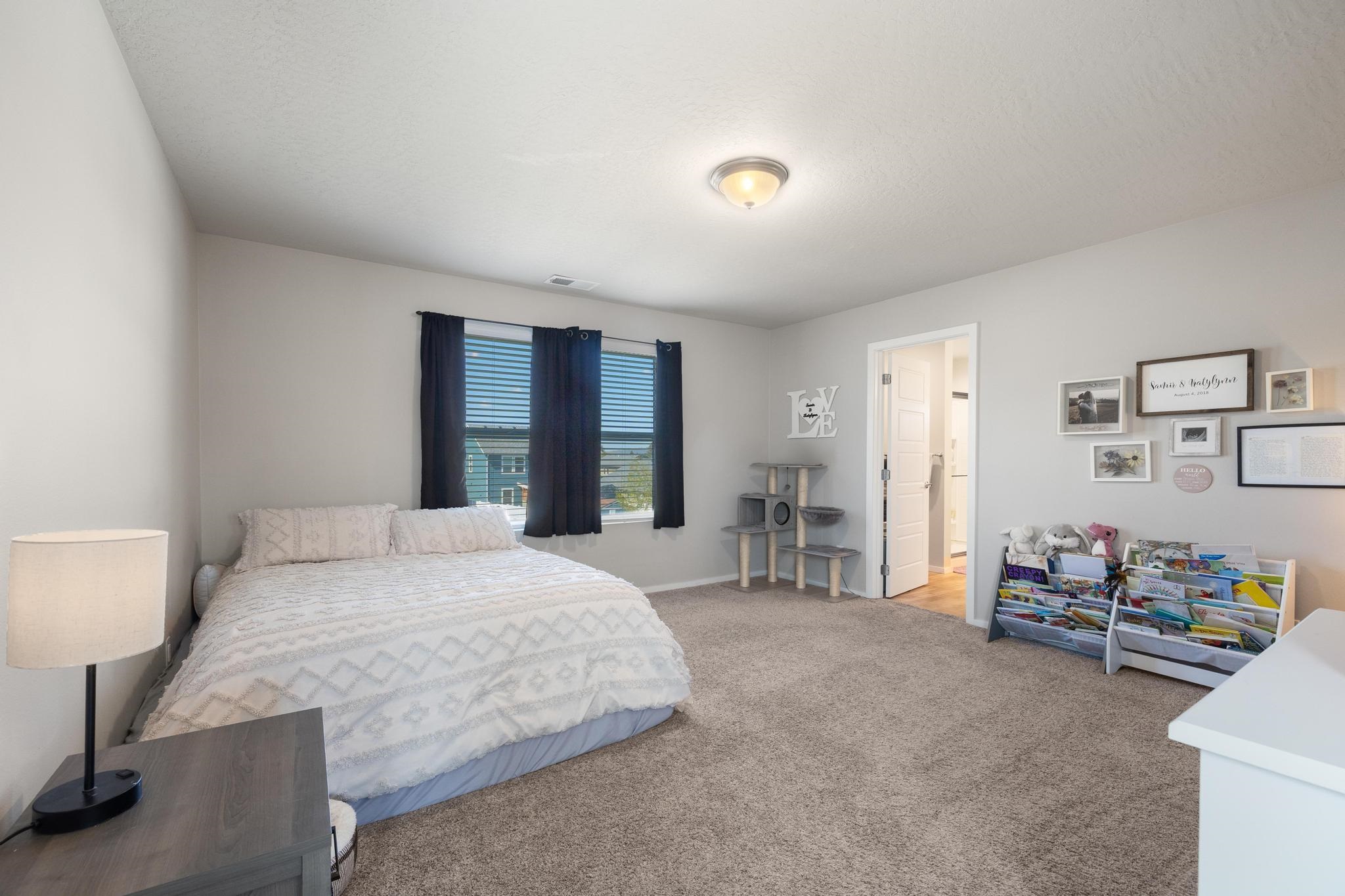 Spokane Valley, Washington, 99037, United States, 4 Bedrooms Bedrooms, ,3 BathroomsBathrooms,Residential,For Sale,1786142